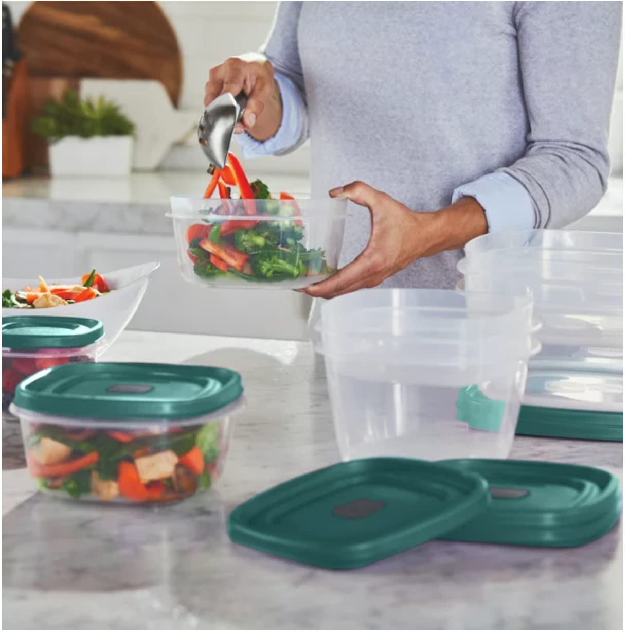 Freezer Safe BPA Free Microwave Safe Rubbermaid containers