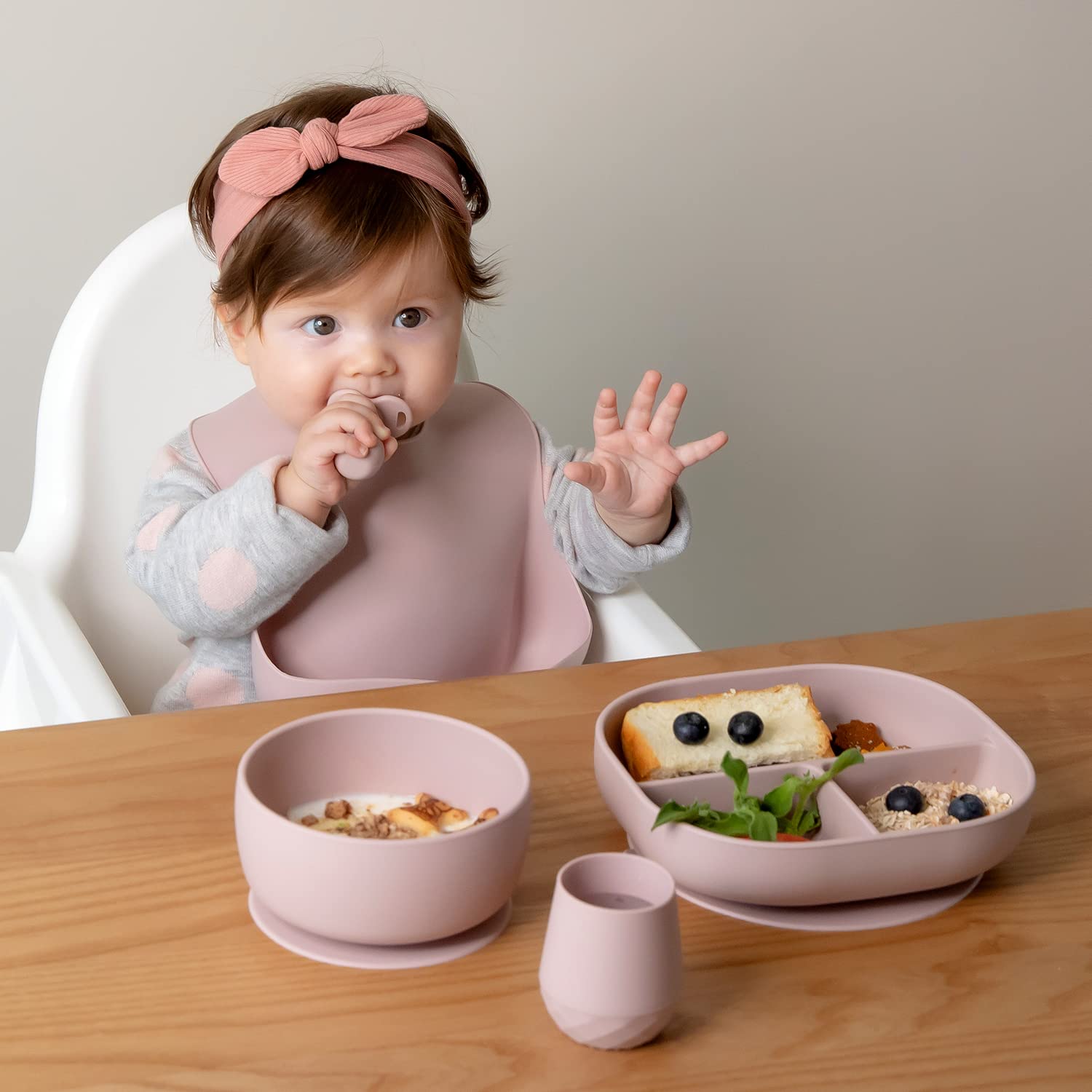 Three calming modern shades in SAMiGO spoon set