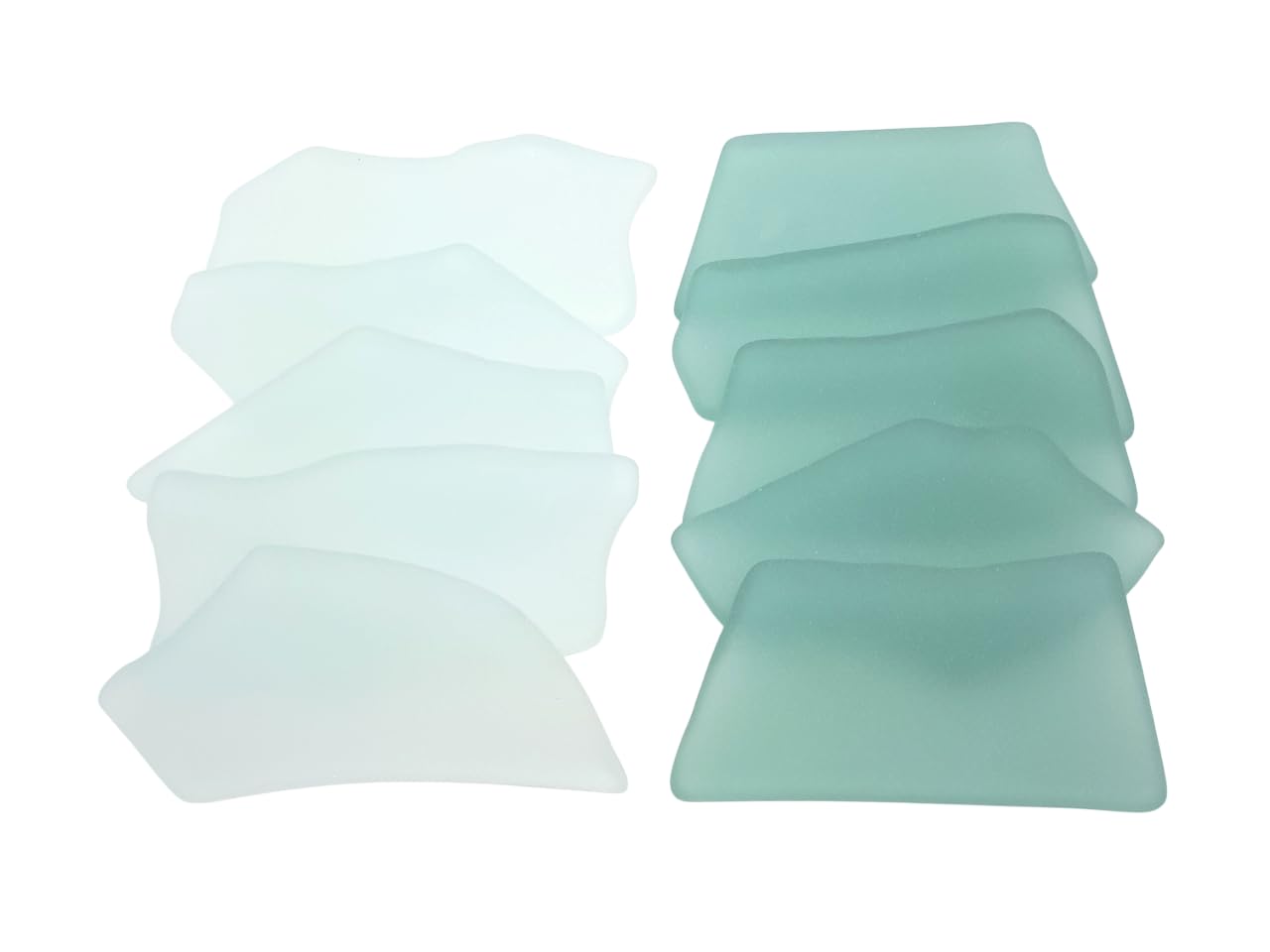 Sea glass place cards in sea green shades with irregular shapes