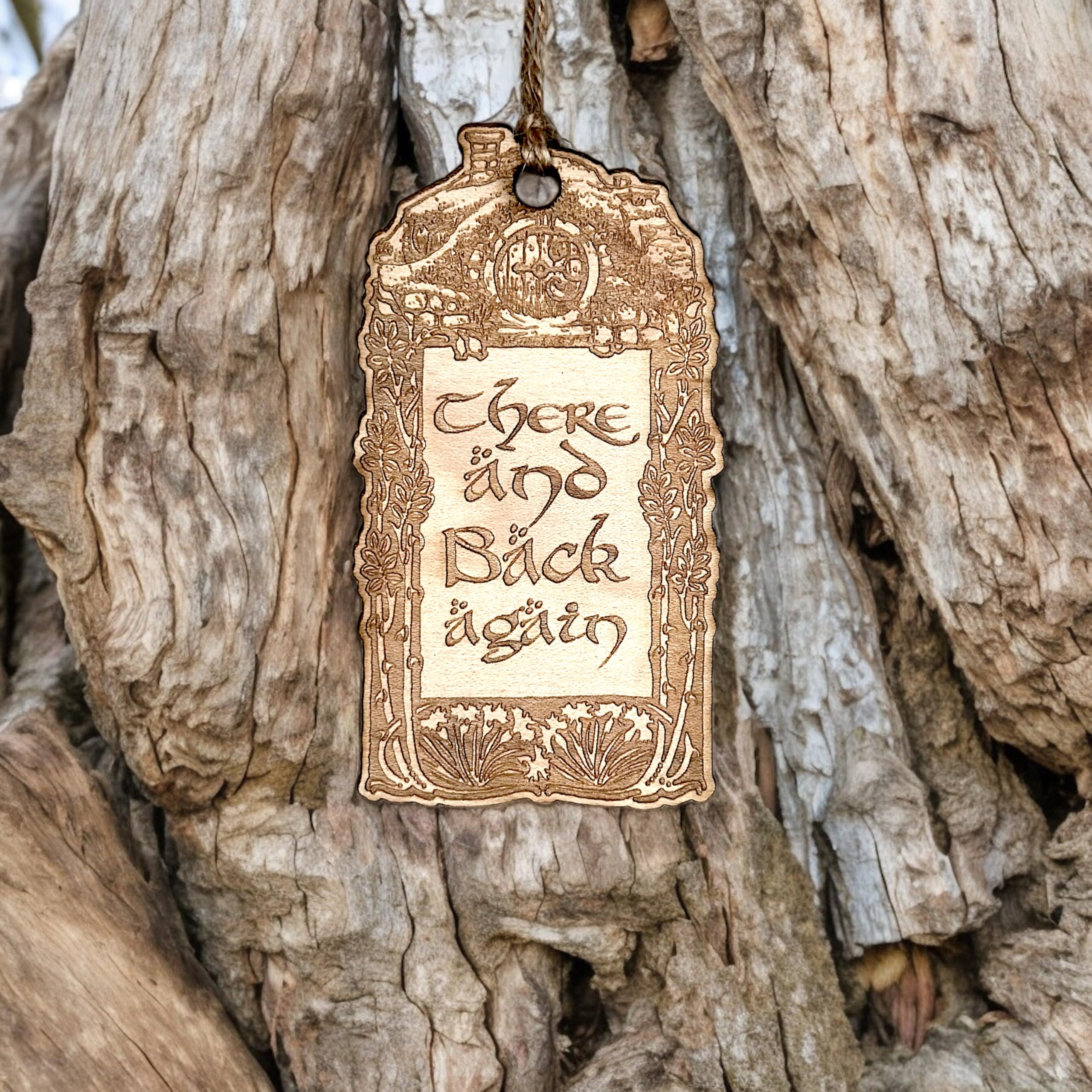 seasonal-ornament-maple-wood-texas