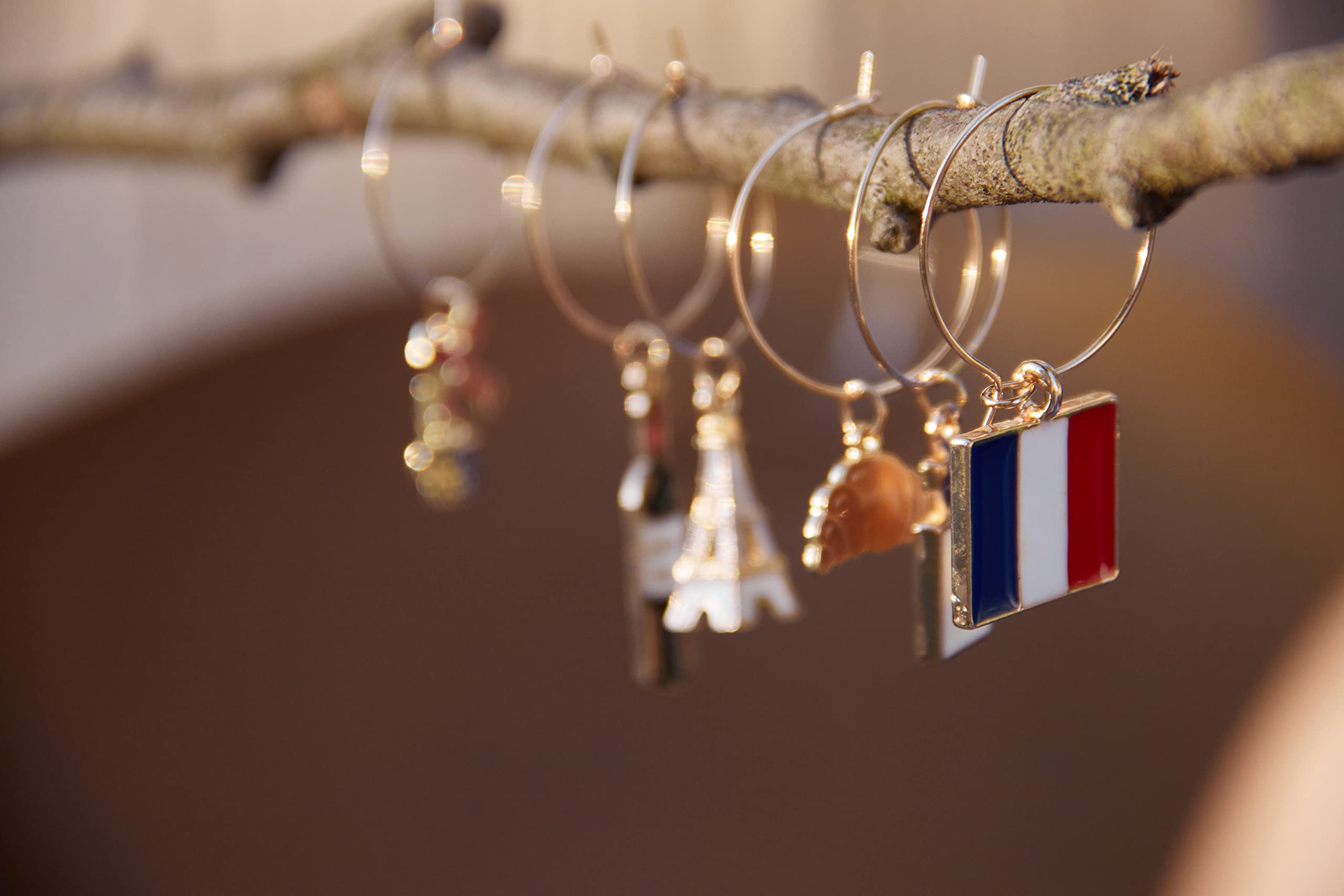 Wine glasses charms with Eiffel Tower and wine bottle motifs for Serendipity France collection