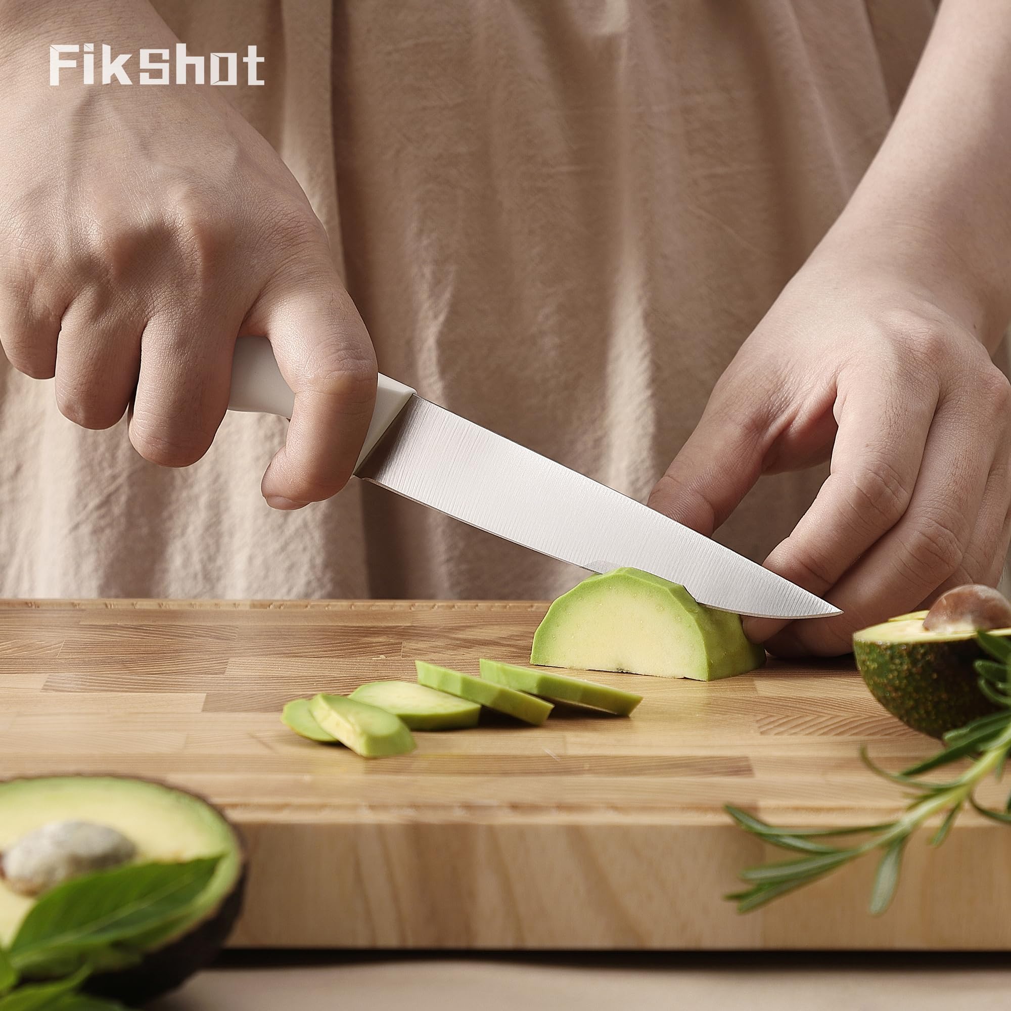 Elegant lightweight knife block designed for daily cooking