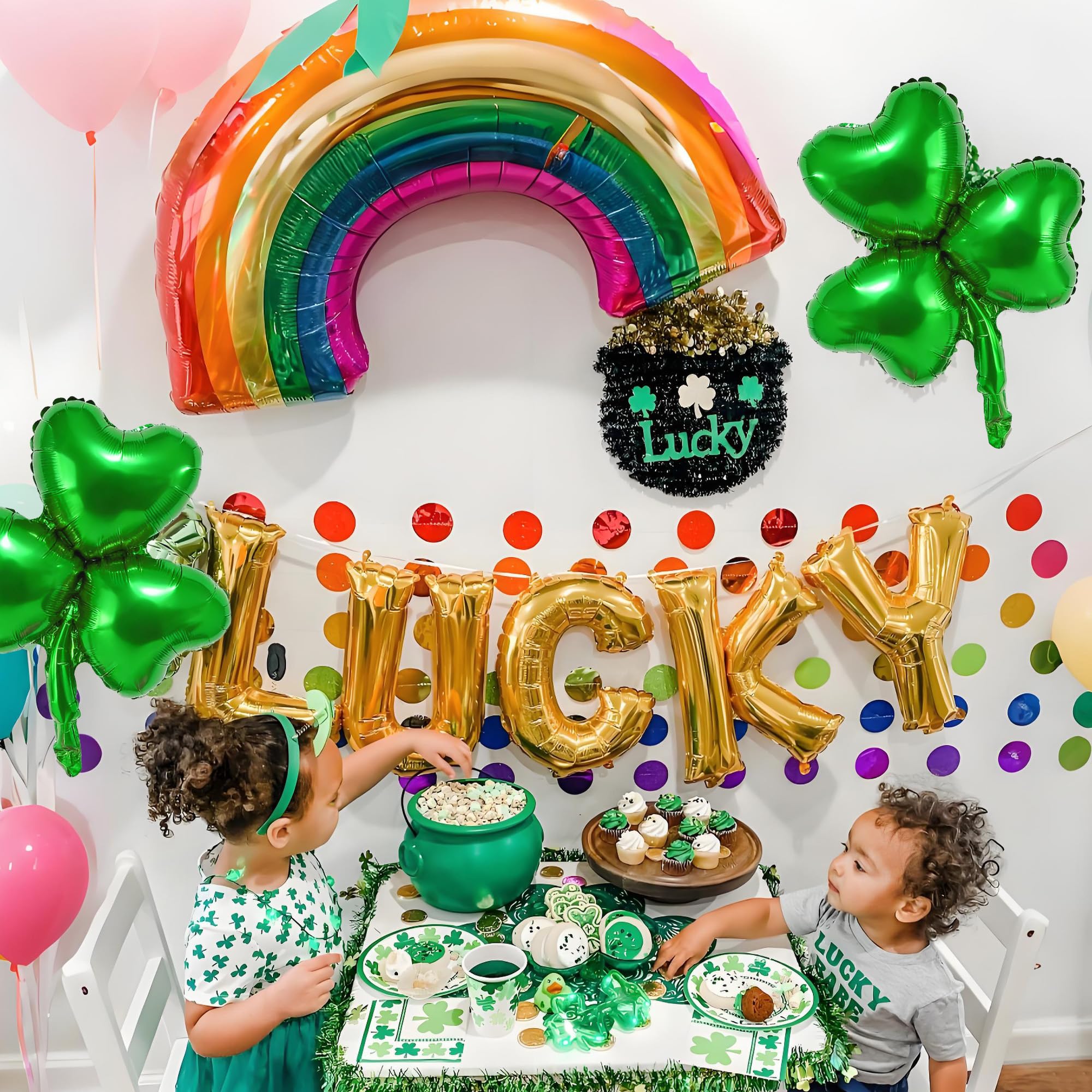 Shamrock foil balloon 18in detail