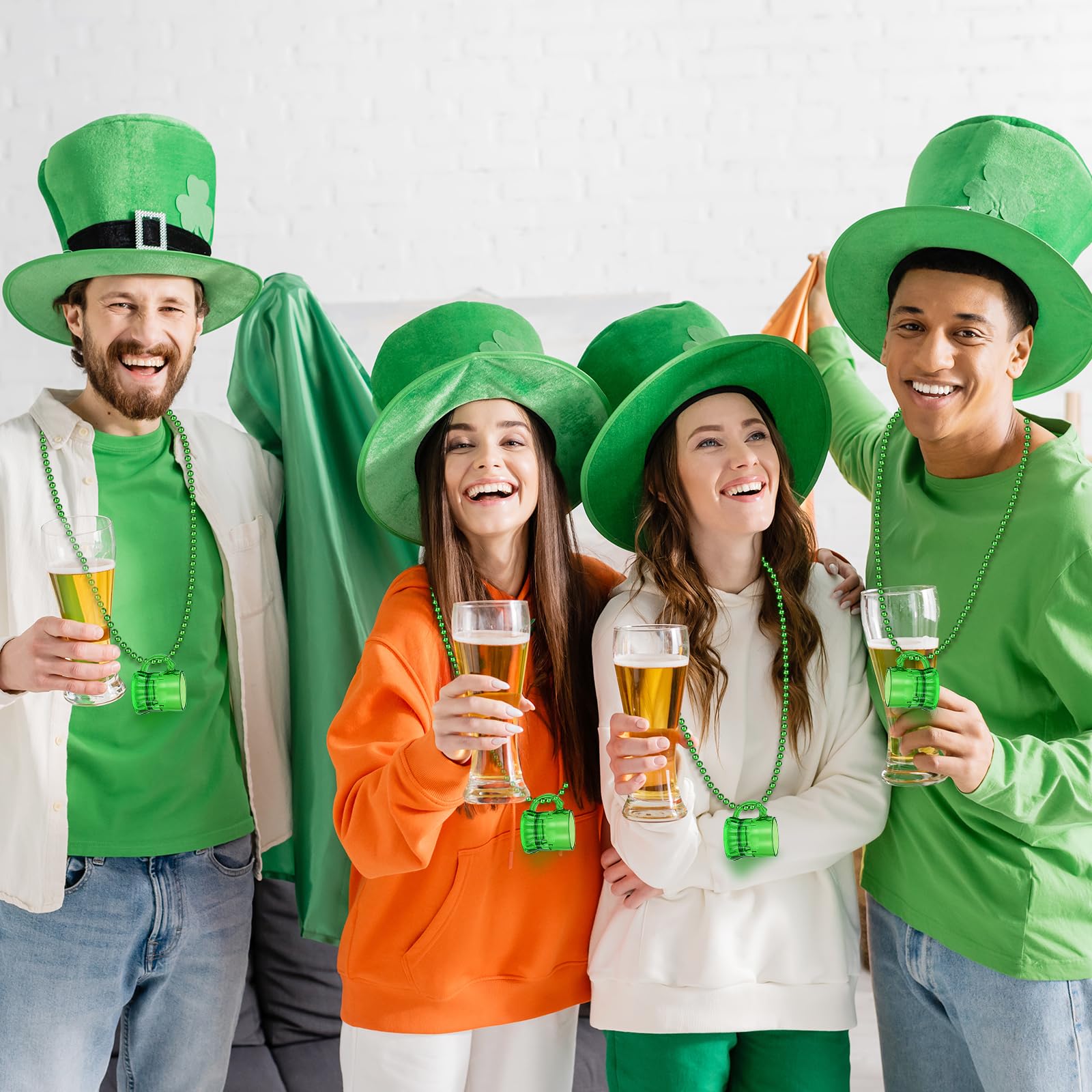 St Patricks Day party favors plastic green shot glasses necklace