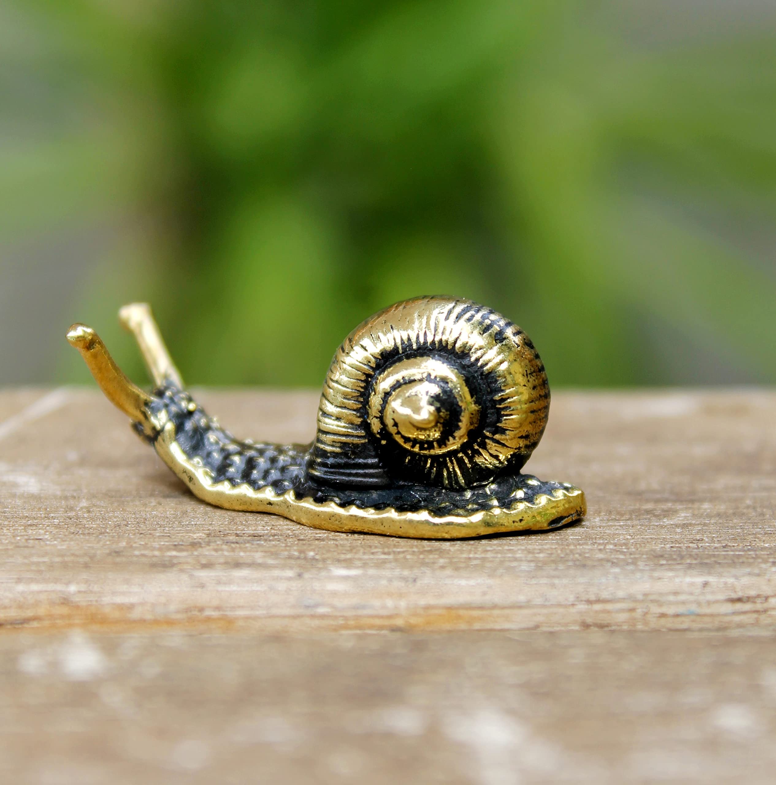 Decorative brass snail figurine for home decor