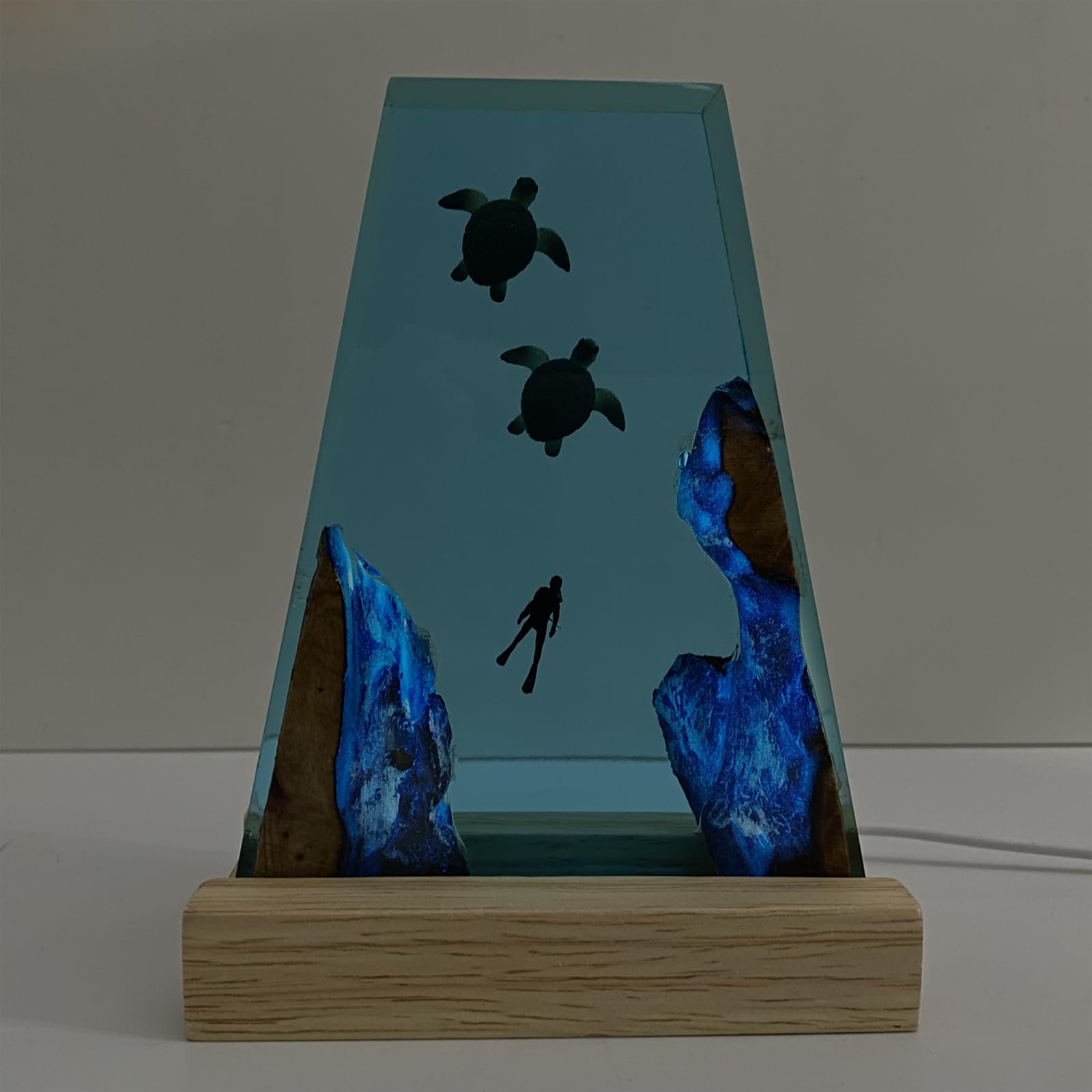 Small desk lamp resin ocean scene decoration