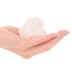 Low lint white cotton roll ideal for dressing wounds