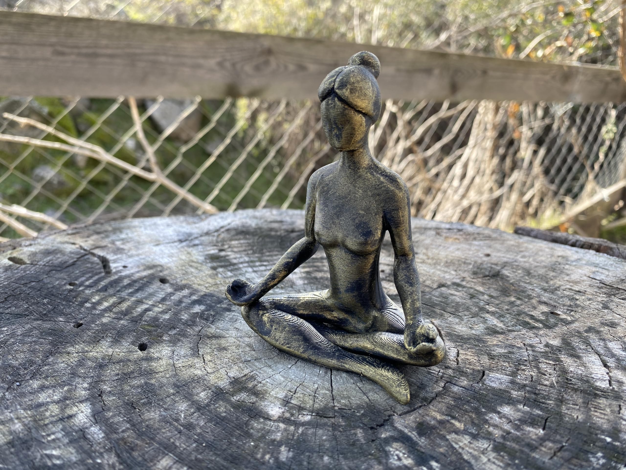 Spiritual gift statue suitable for yoga enthusiasts