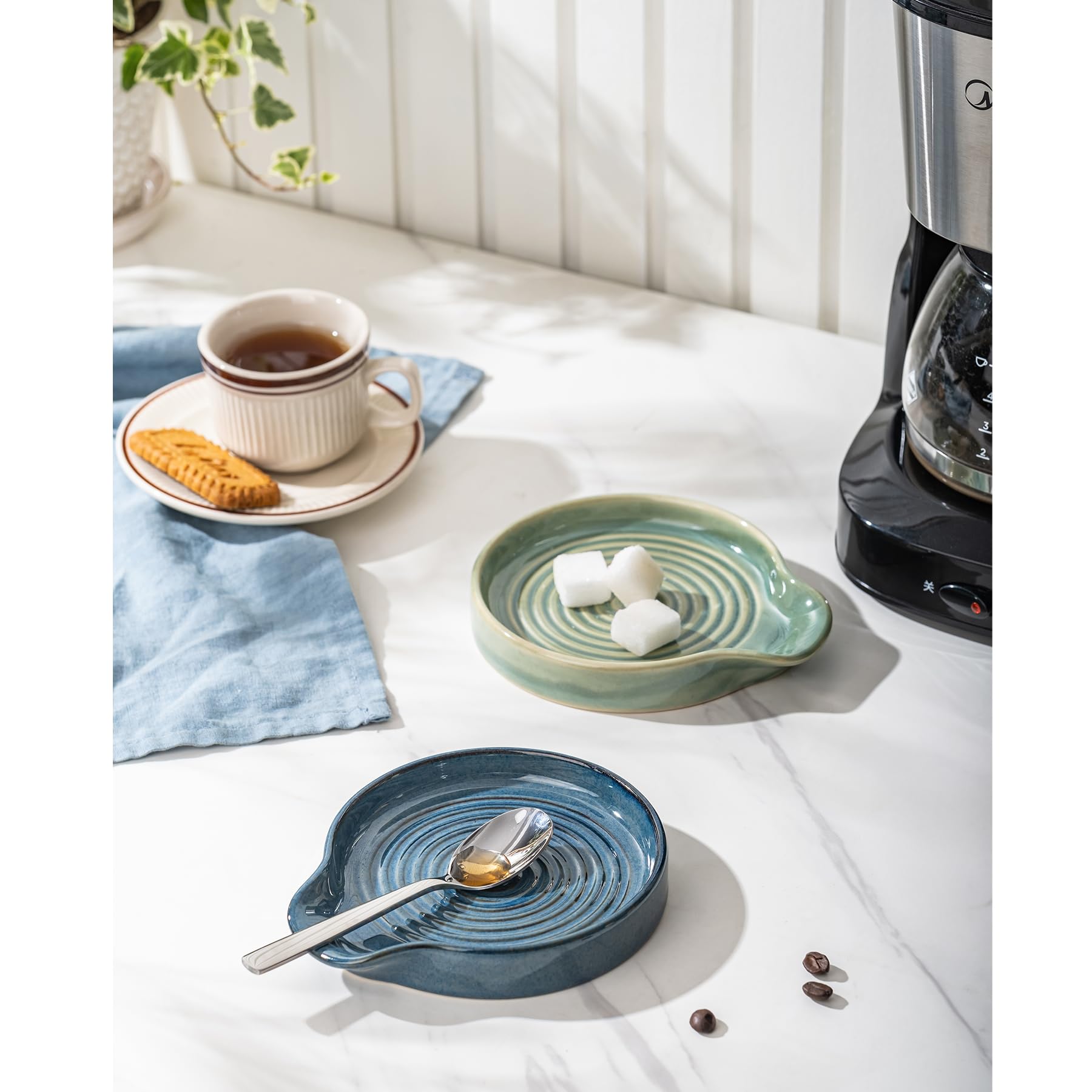 Dishwasher safe spoon rest for easy cleaning