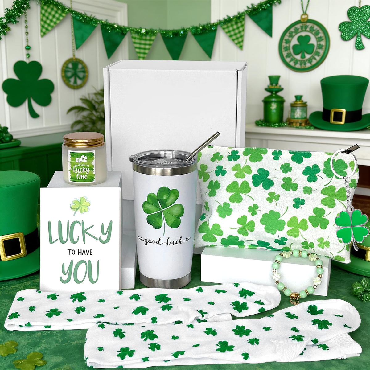 St Patricks Day 20oz tumbler with lid and green shamrock accents