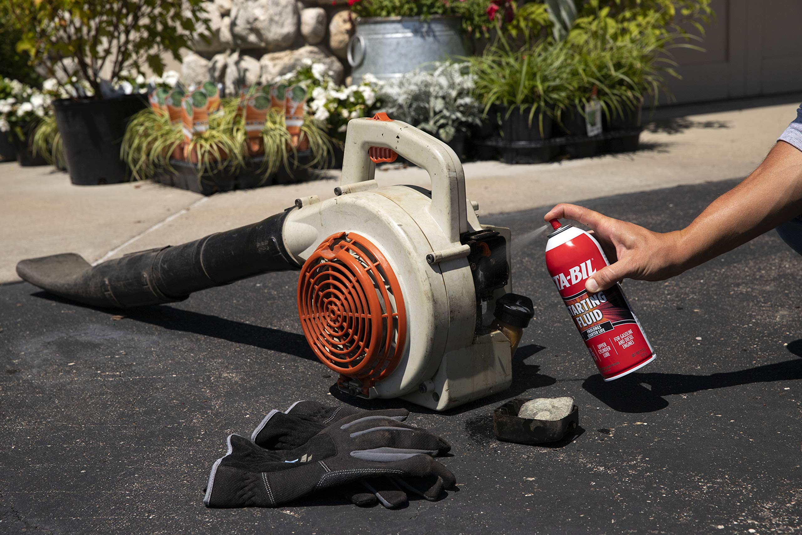 STA-BIL Starting Fluid compatible with marine engines