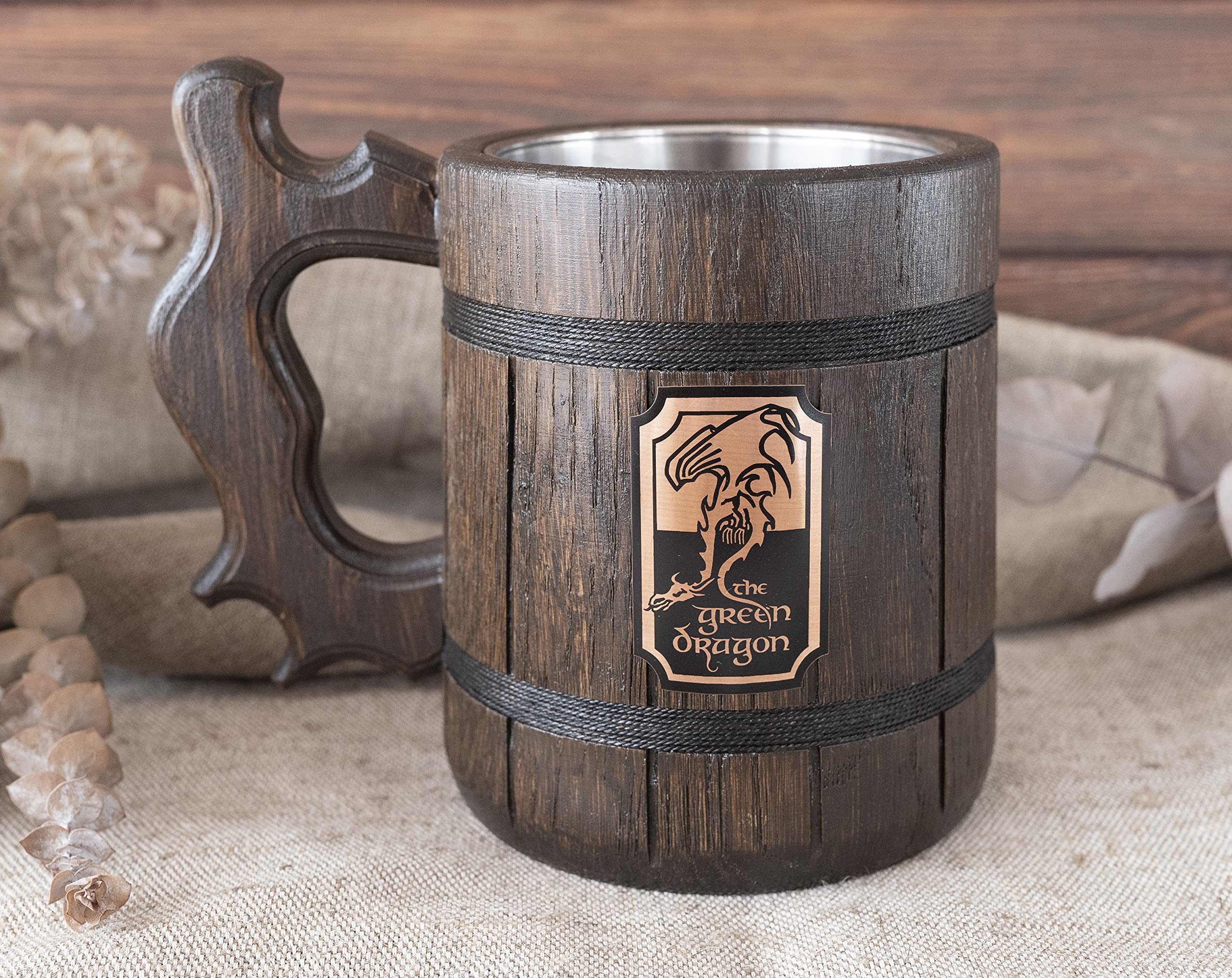 Stainless steel insert maintains temperature in 17oz mug