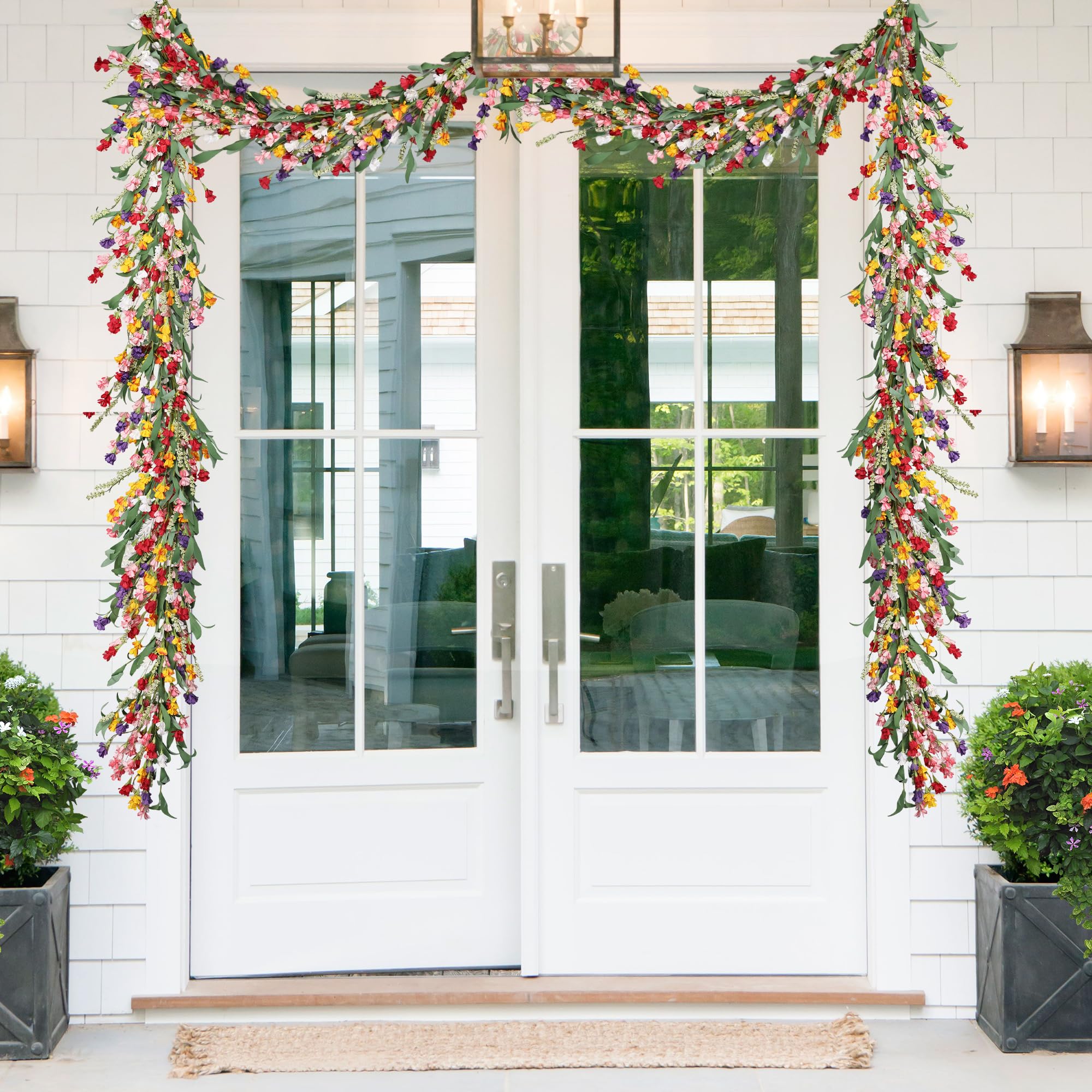Table garland and wall decor option