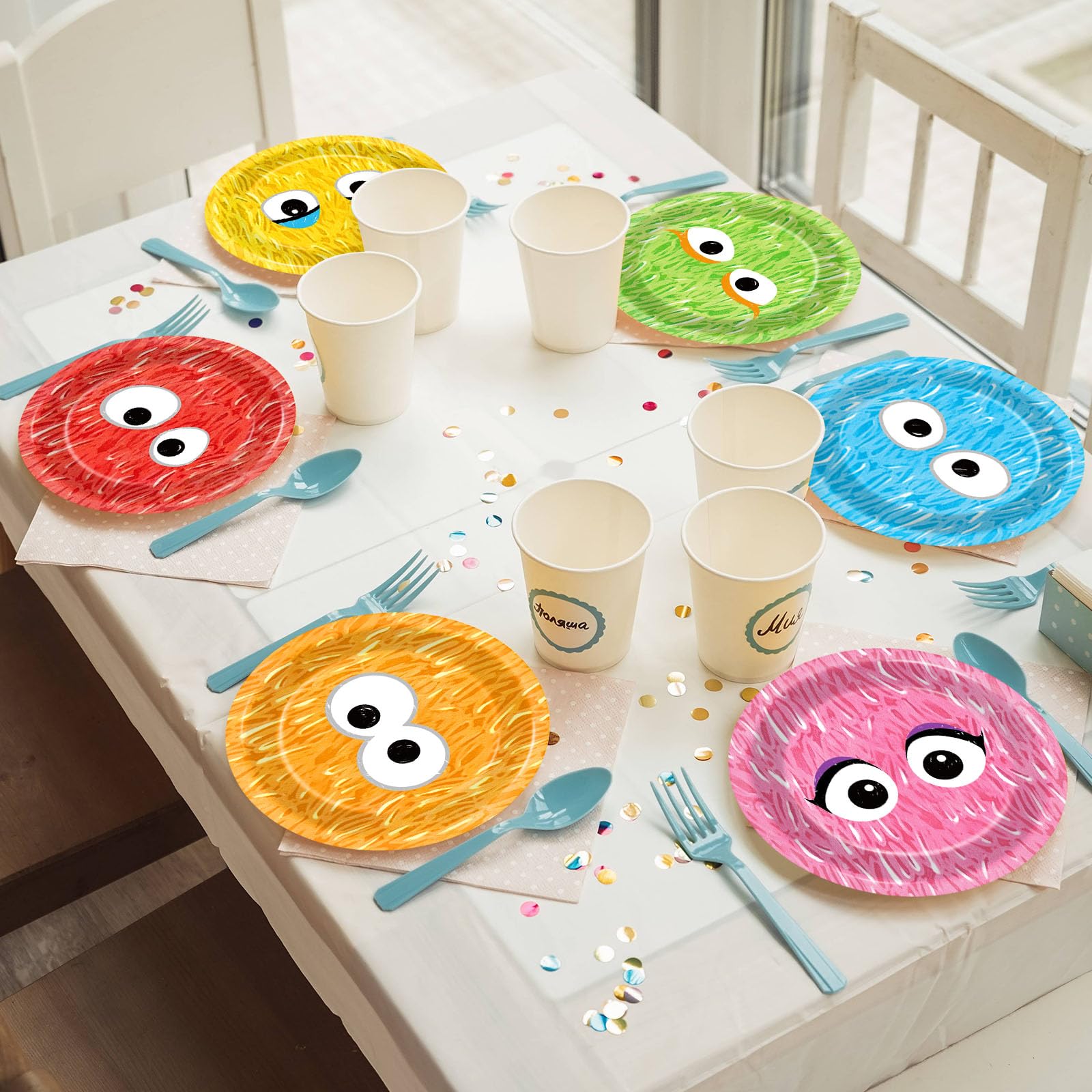 Odor-free and heat-resistant street party plate for a lively event