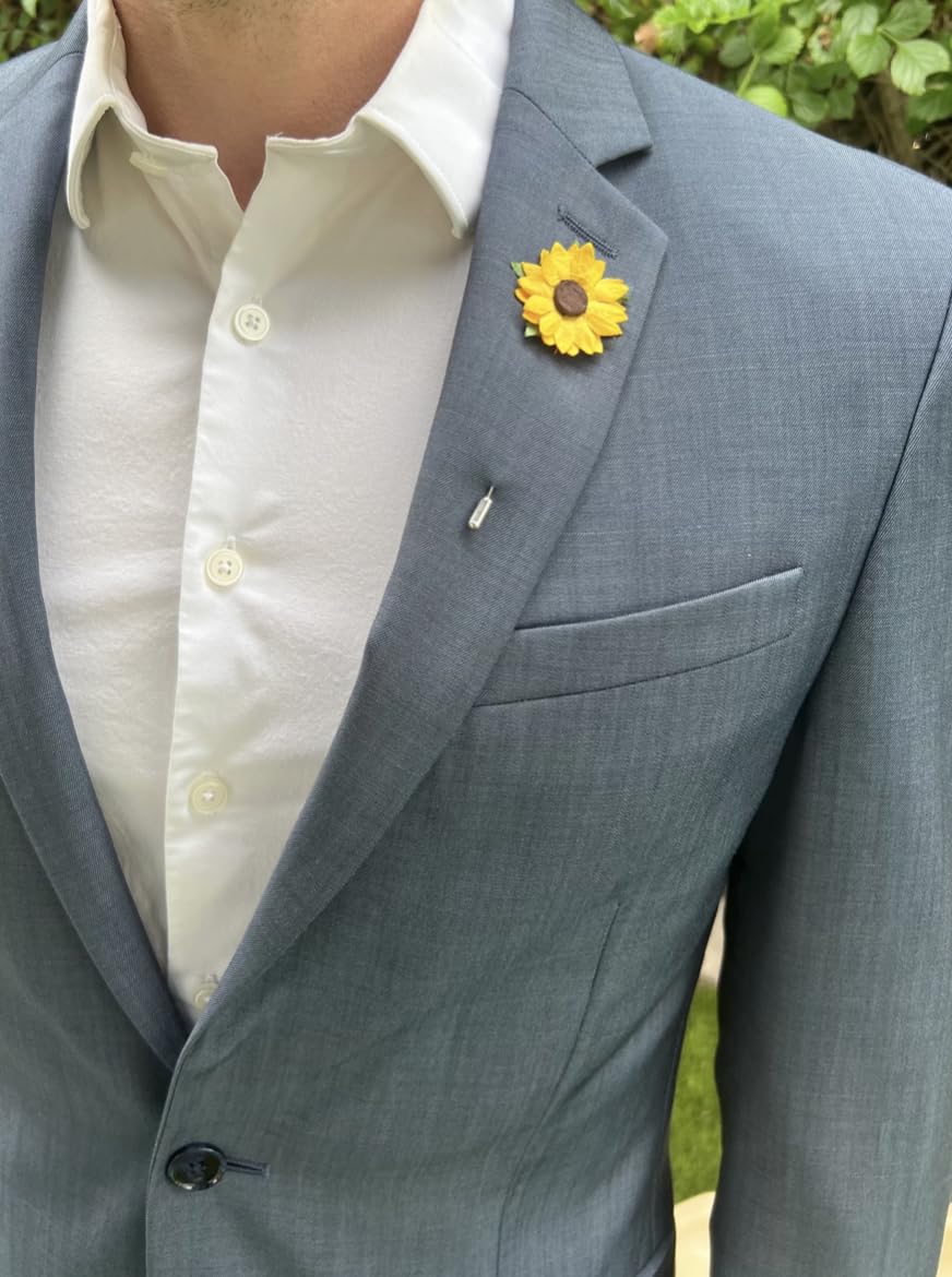 Lightweight sunflower boutonniere for lapel hat