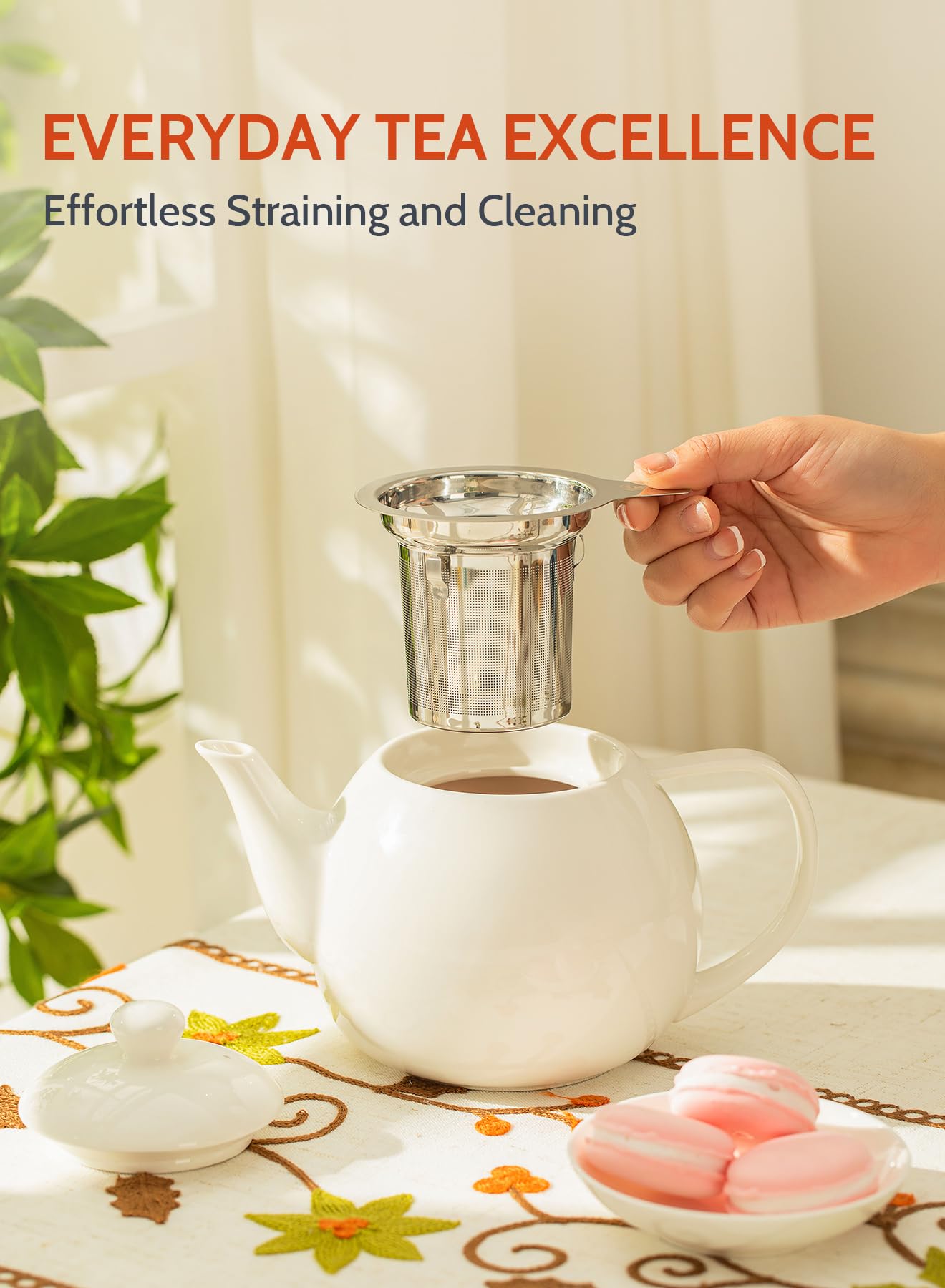 White Sweese teapot 27 oz with non-drip spout and easy pour handle