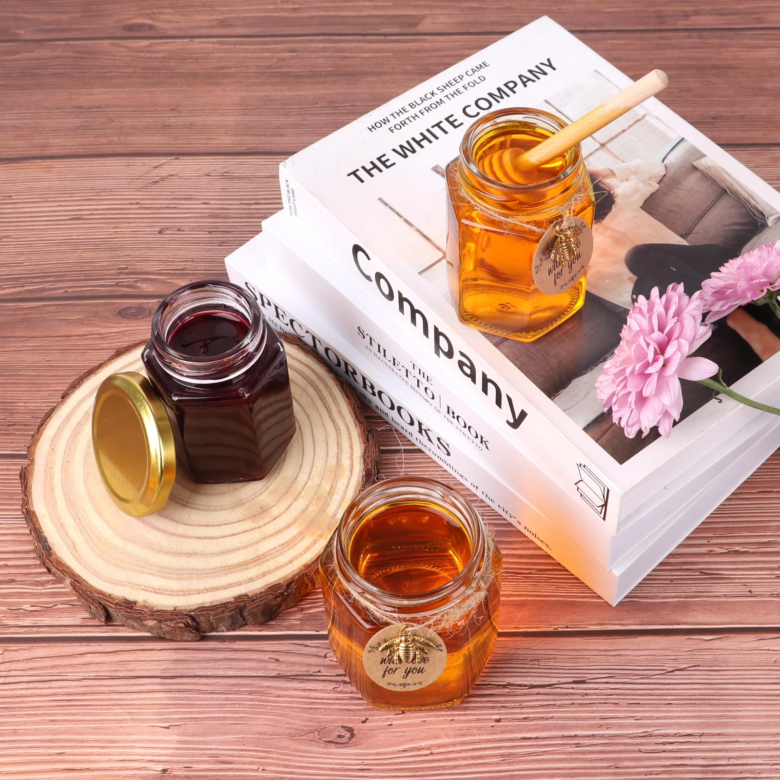 Jars feature airtight lid for safe storage