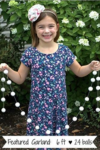 Garland can be arranged as single strand or double strand