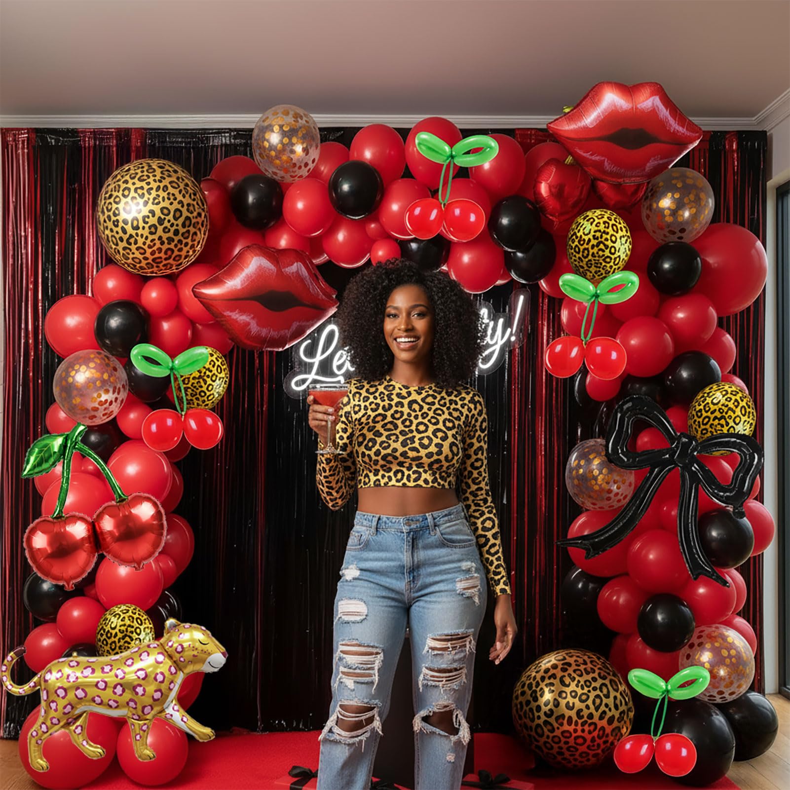 Thick non-toxic red and black latex balloons durable