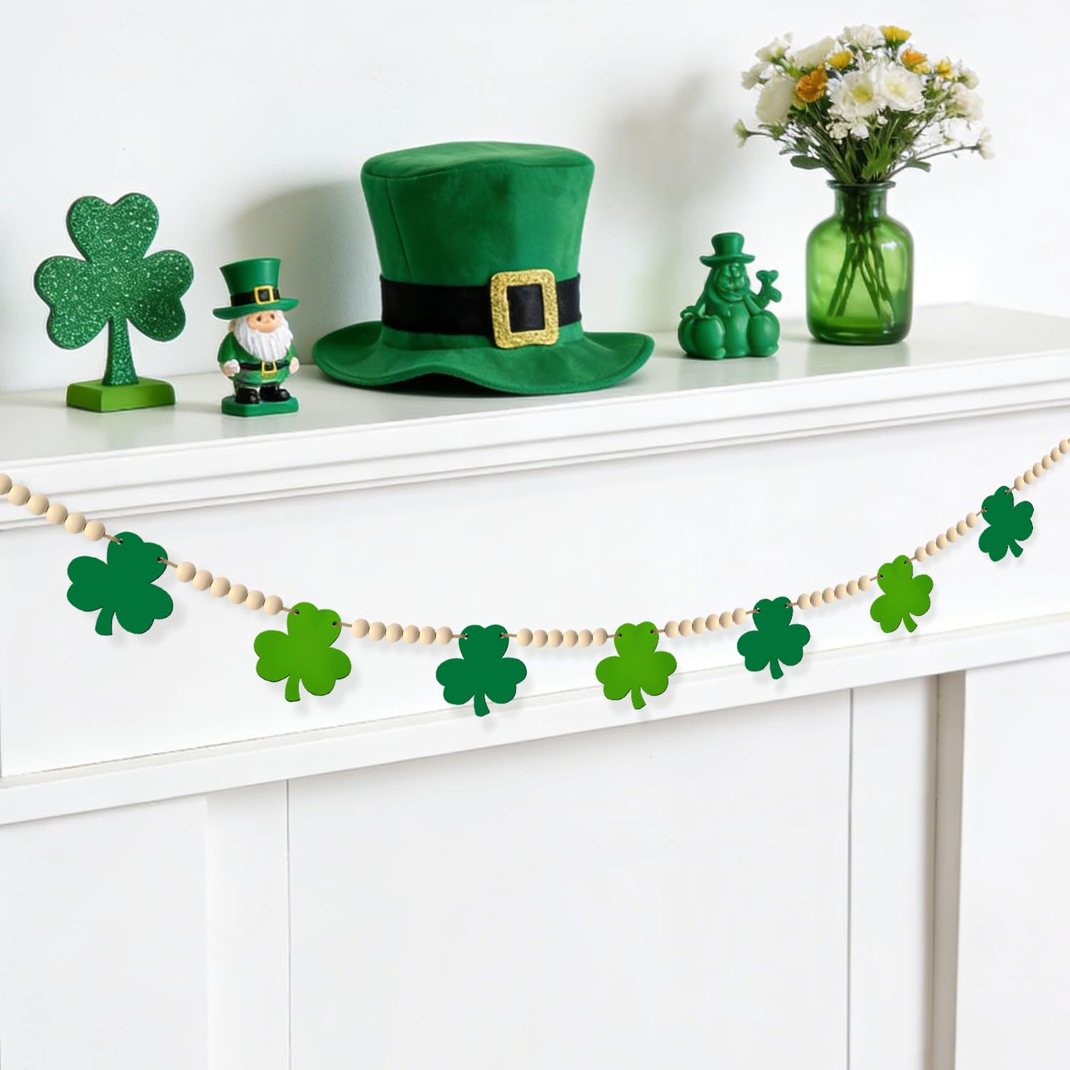 Retro wood beads with seven green shamrocks