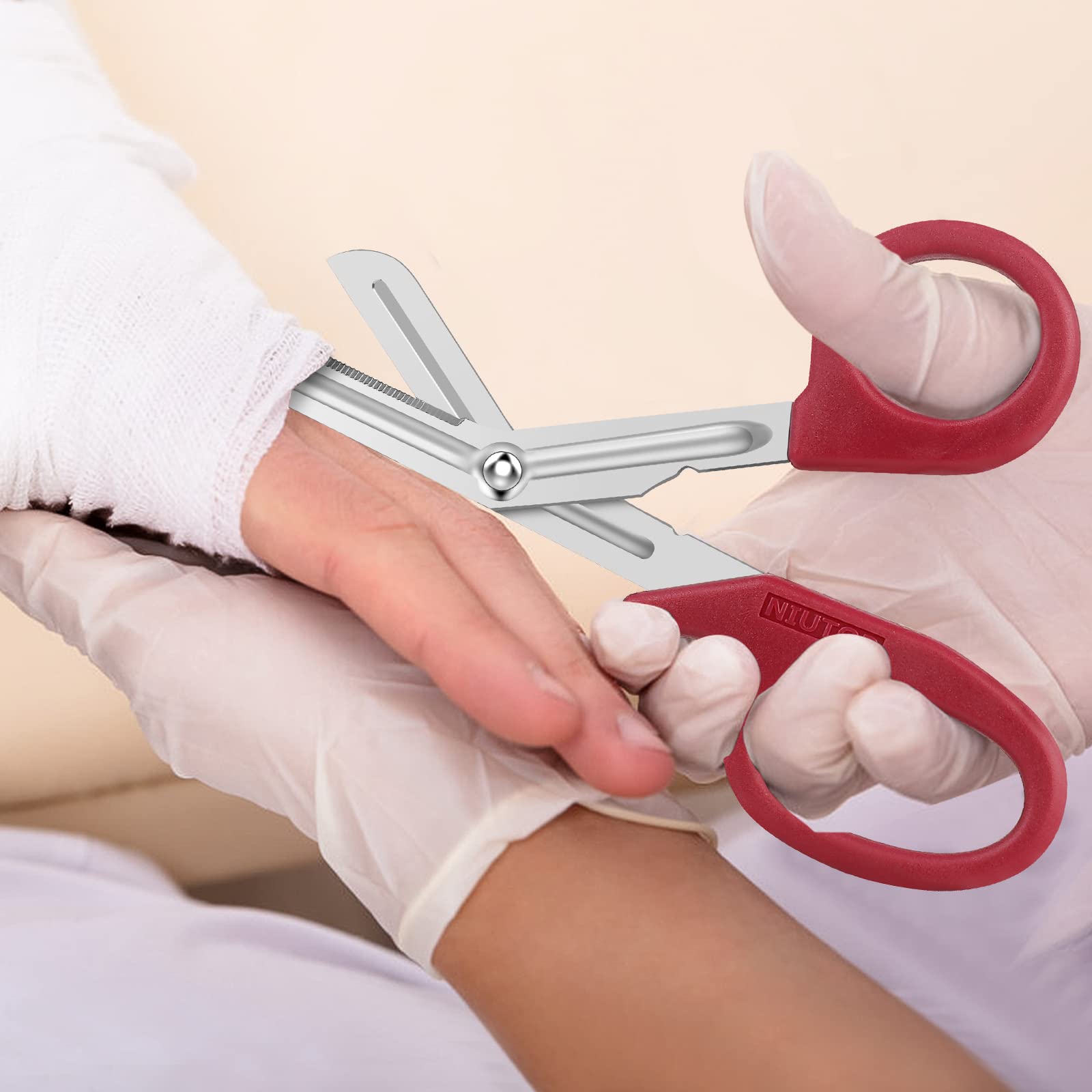 Deep milled serrations on bandage scissors