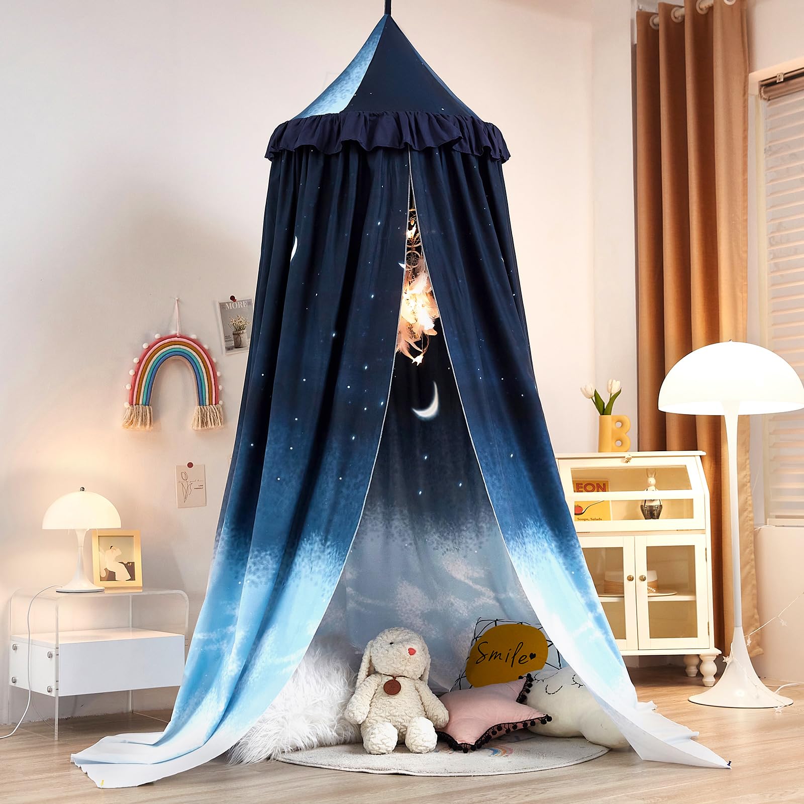 Bed canopy suitable for twin to queen beds