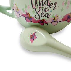 Oversized ceramic mug doubles as soup bowl with handle