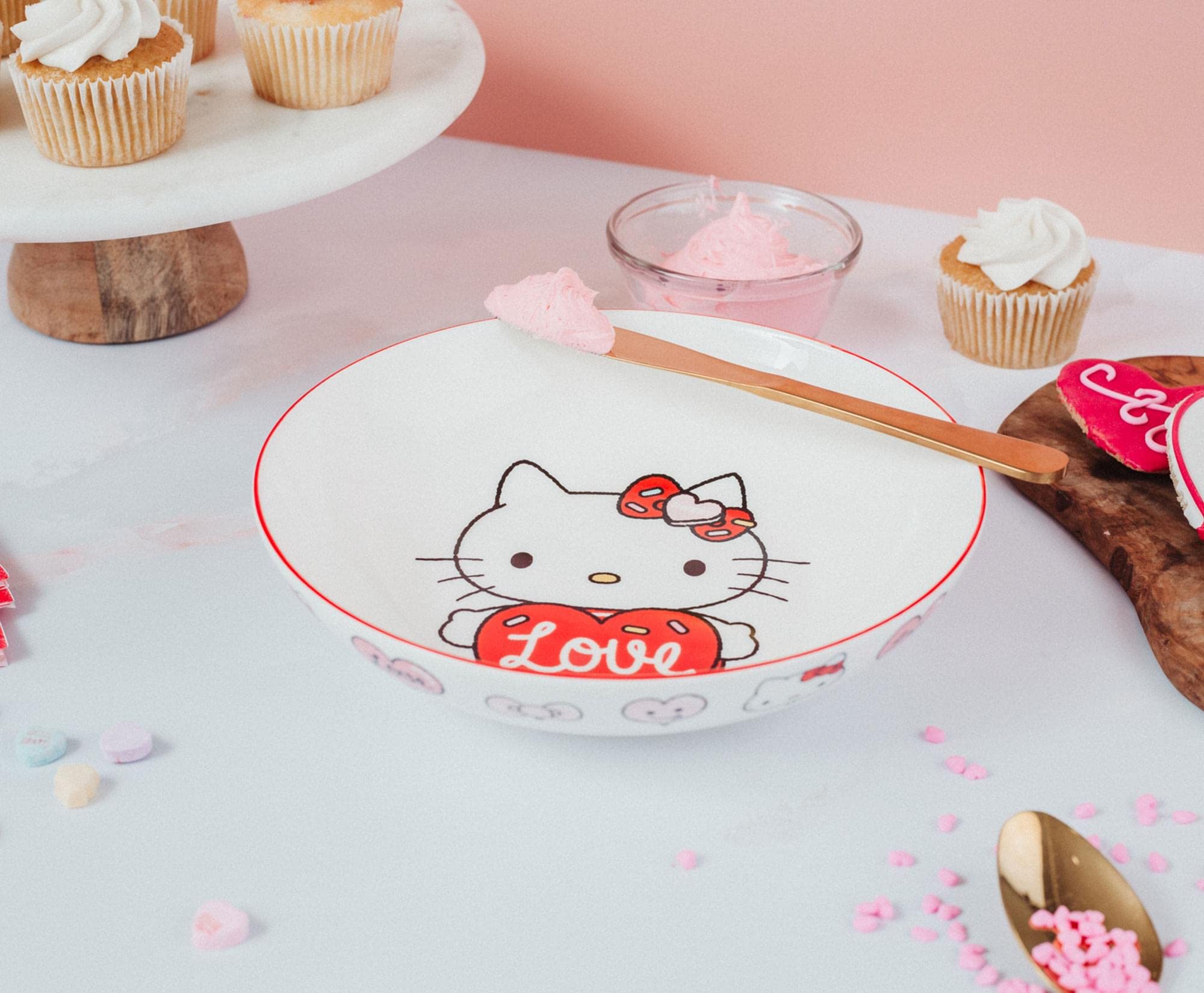 Dishwasher safe and microwave safe Sanrio Hello Kitty Love bowl