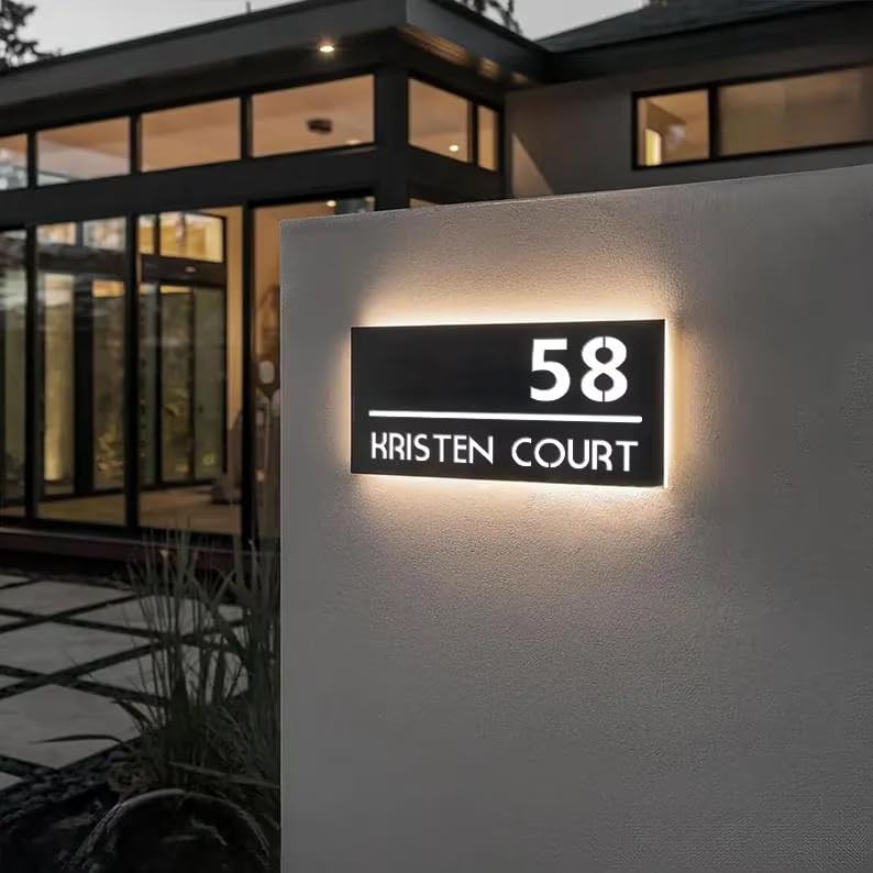 Display house number street name or logo on customizable doorplate