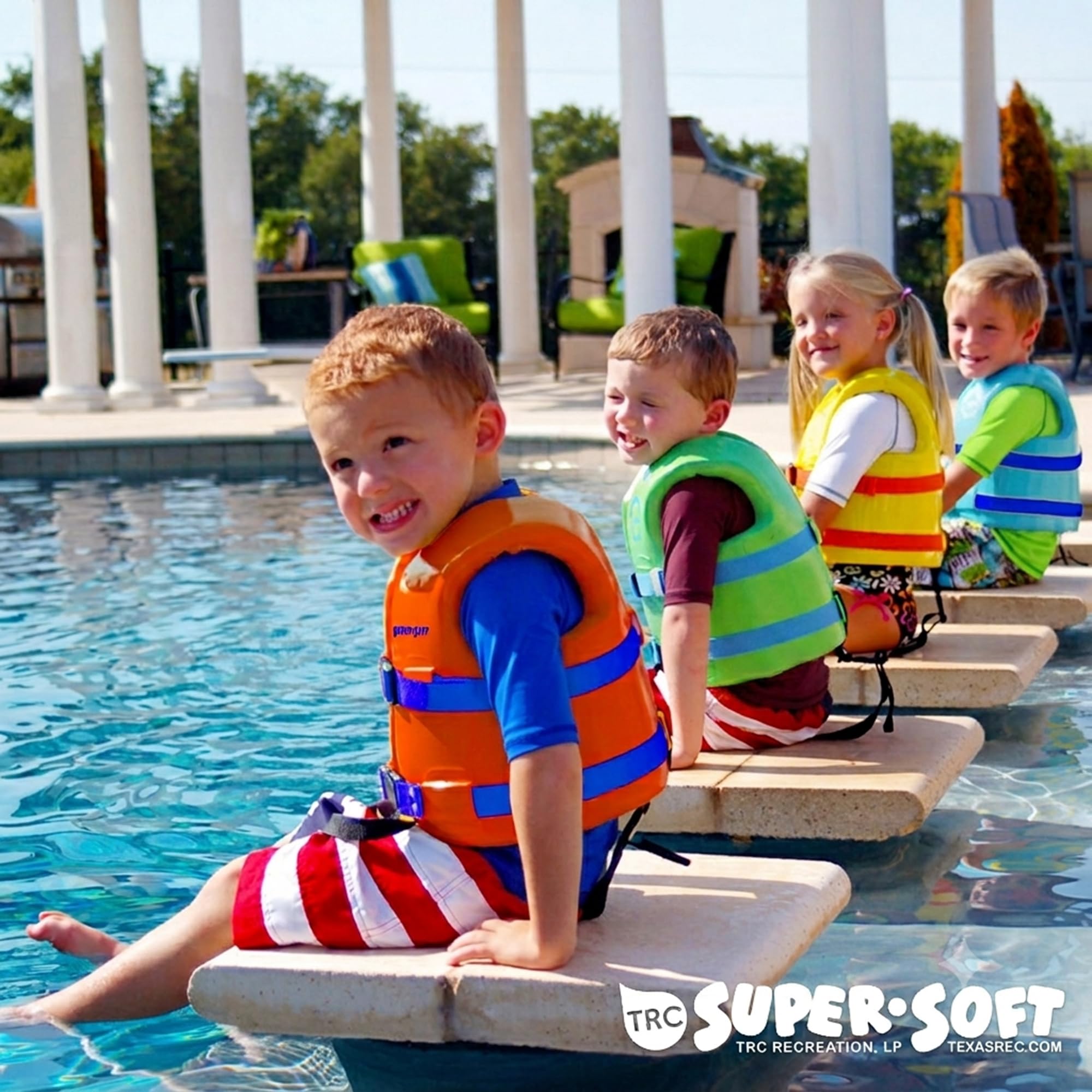 Child life jacket for safe water play
