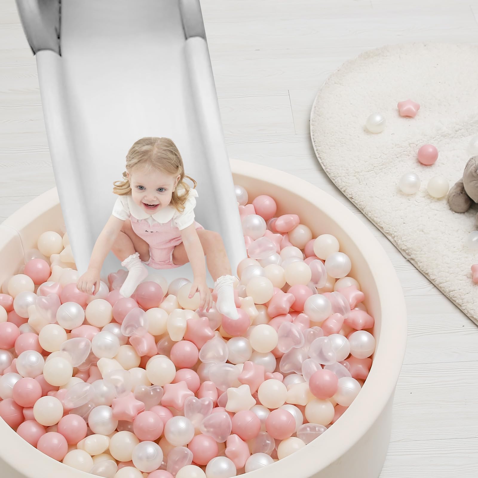 Family bonding with shape sorting TRENDPLAY balls