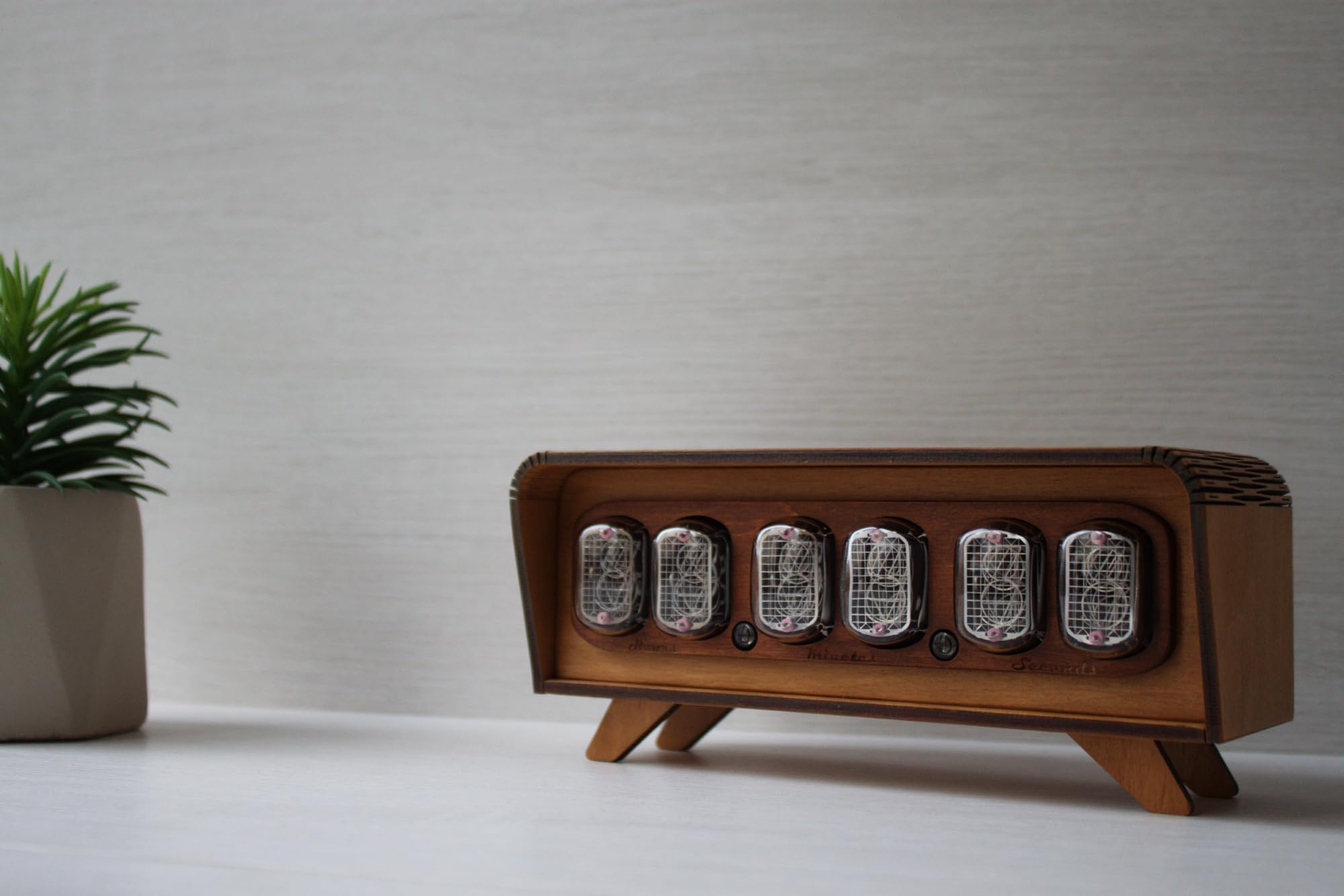 Twelve hour nixie clock model