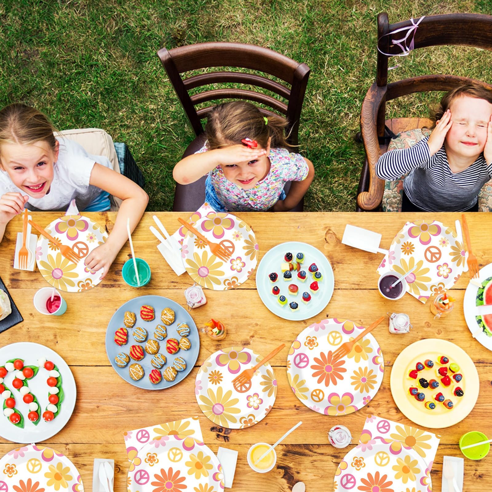 Indoor outdoor retro daisy flower tableware setup for gatherings