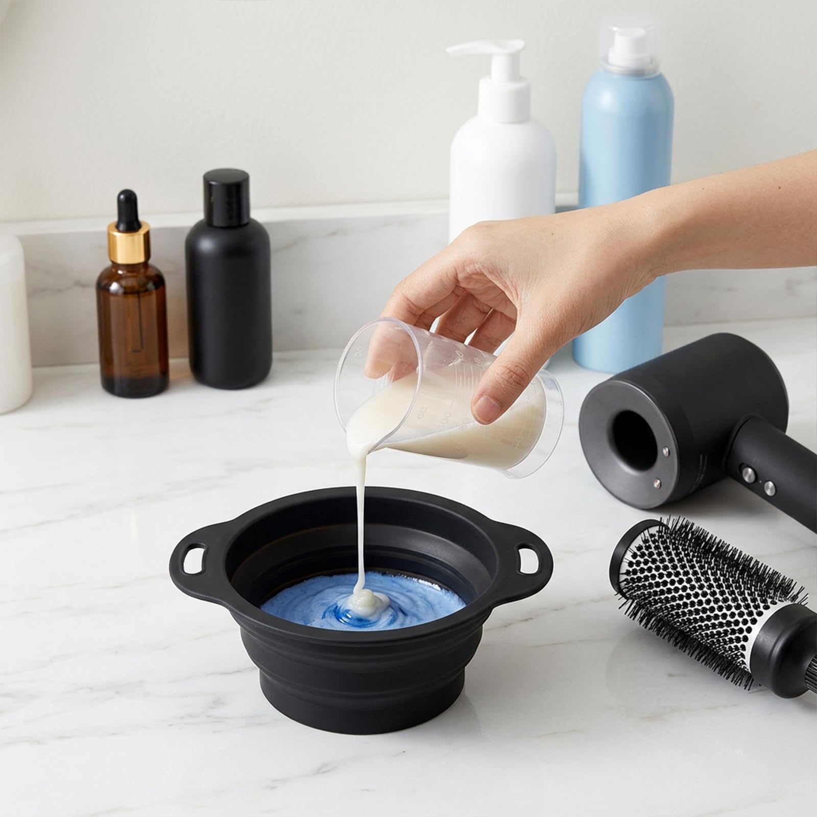 Versatile salon and home use measuring cups for dye and crafts