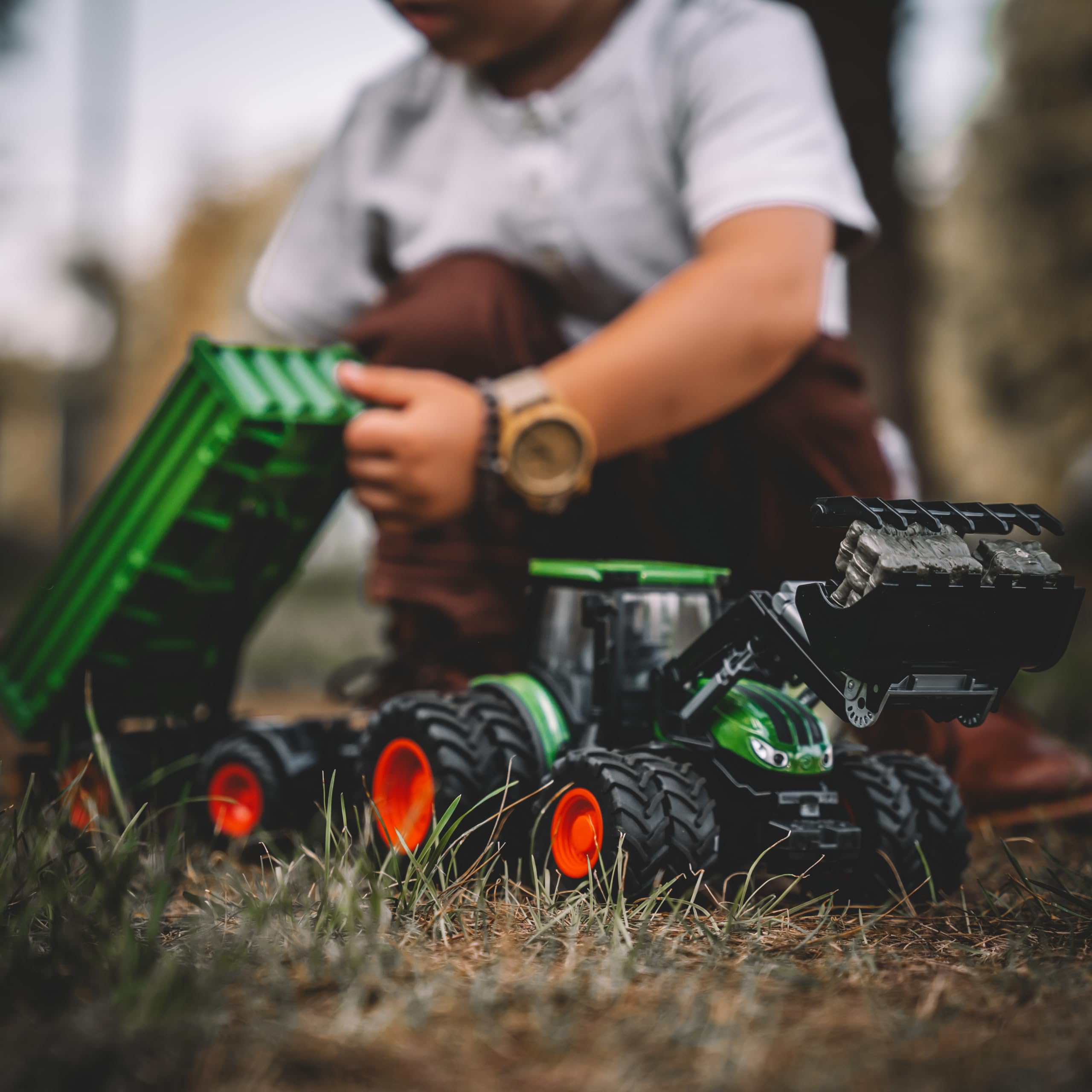 Uarzt farm vehicle set with animals and accessories