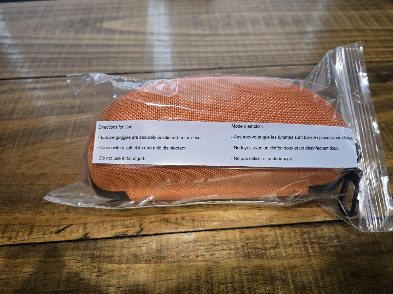UNCO safety goggles packaging and accessories image