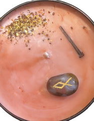 Uncrossing Candle with bloodstone and herbal topping