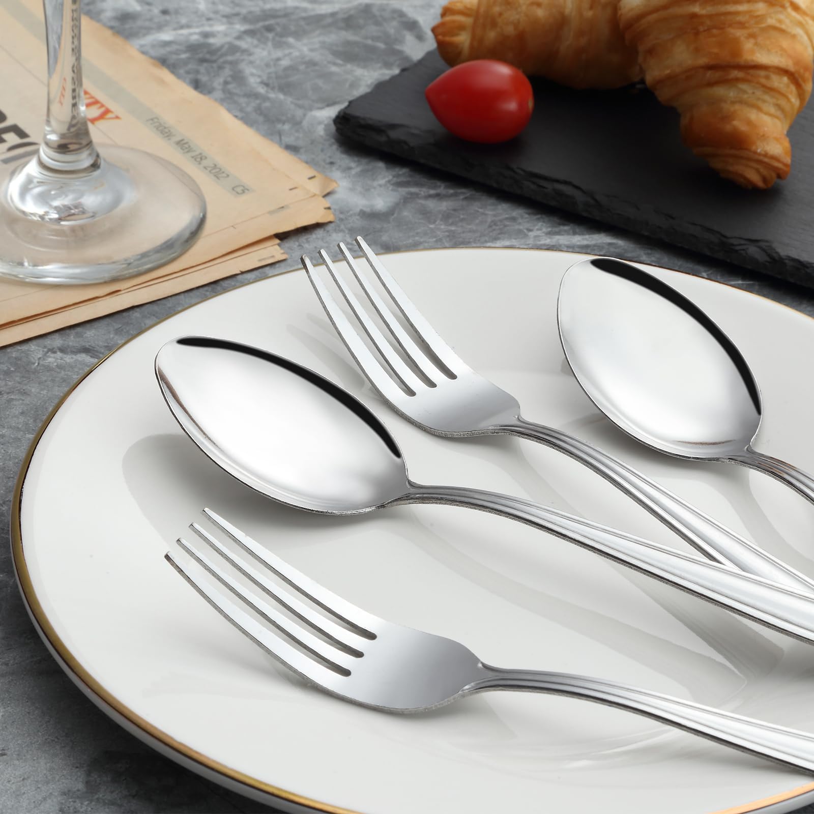 12 spoons in Unokit silverware set