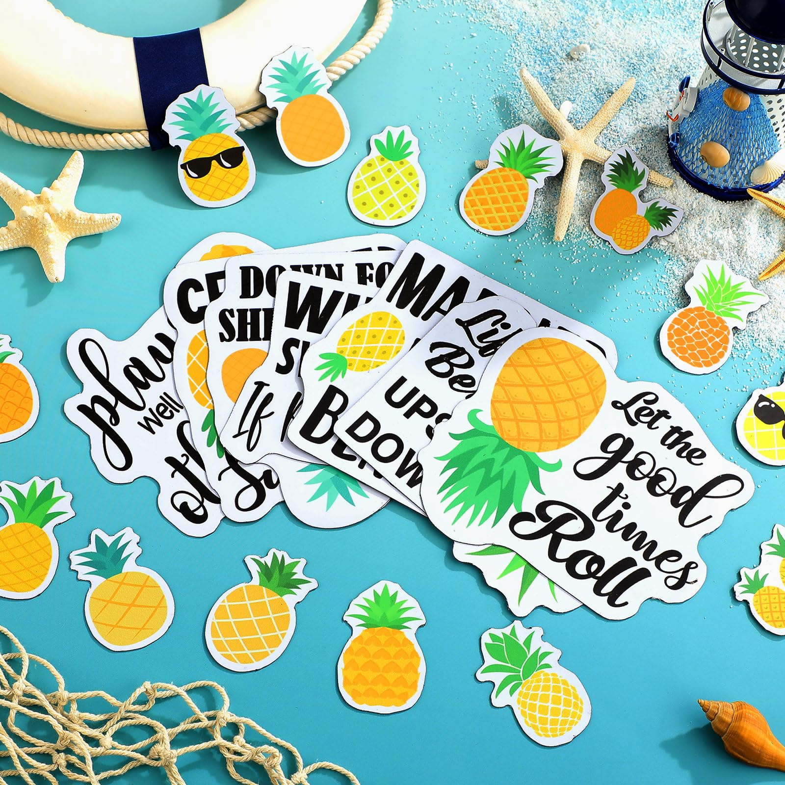 Pack of 25 pineapple magnets for interactive decor