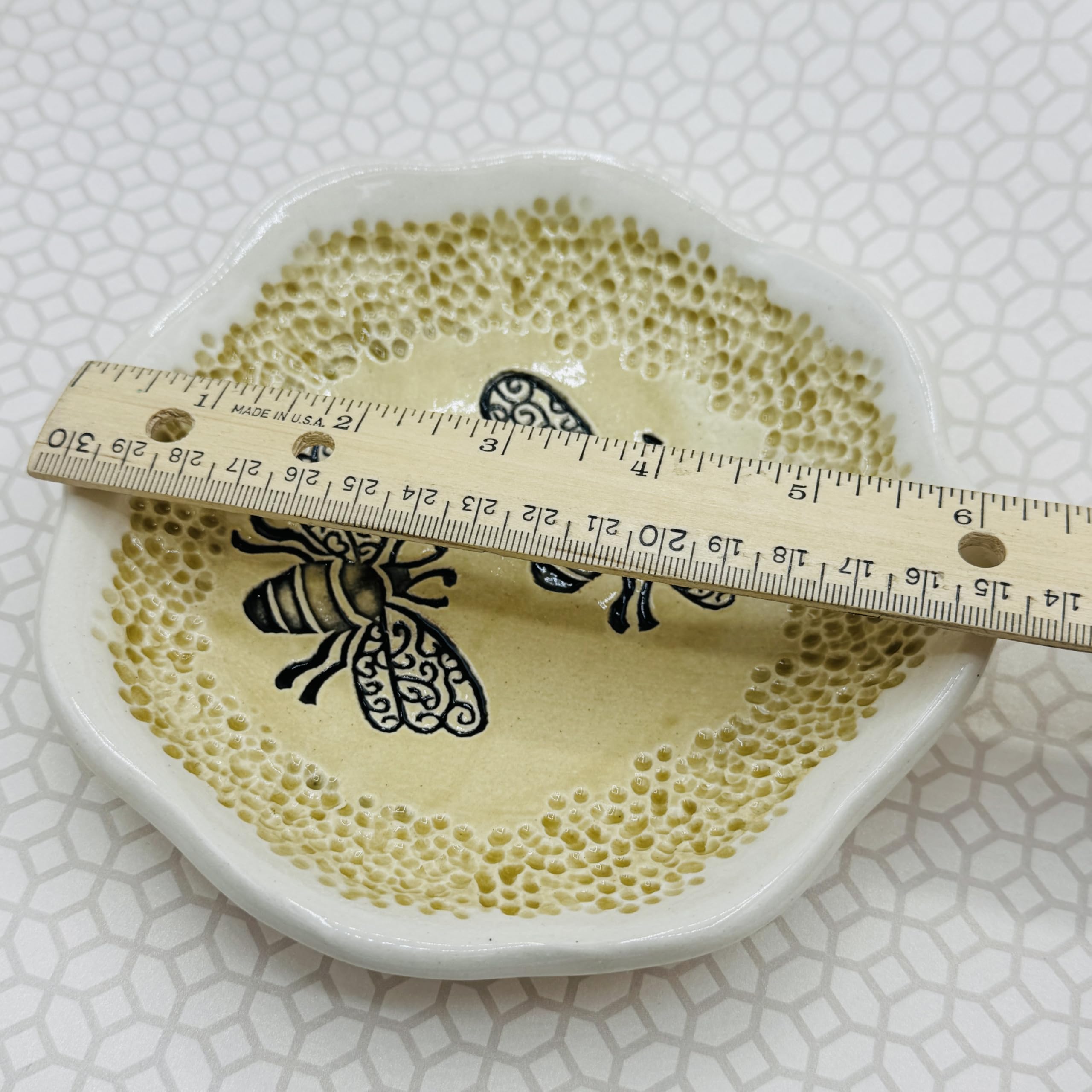 Food safe glazes honey bees bowl