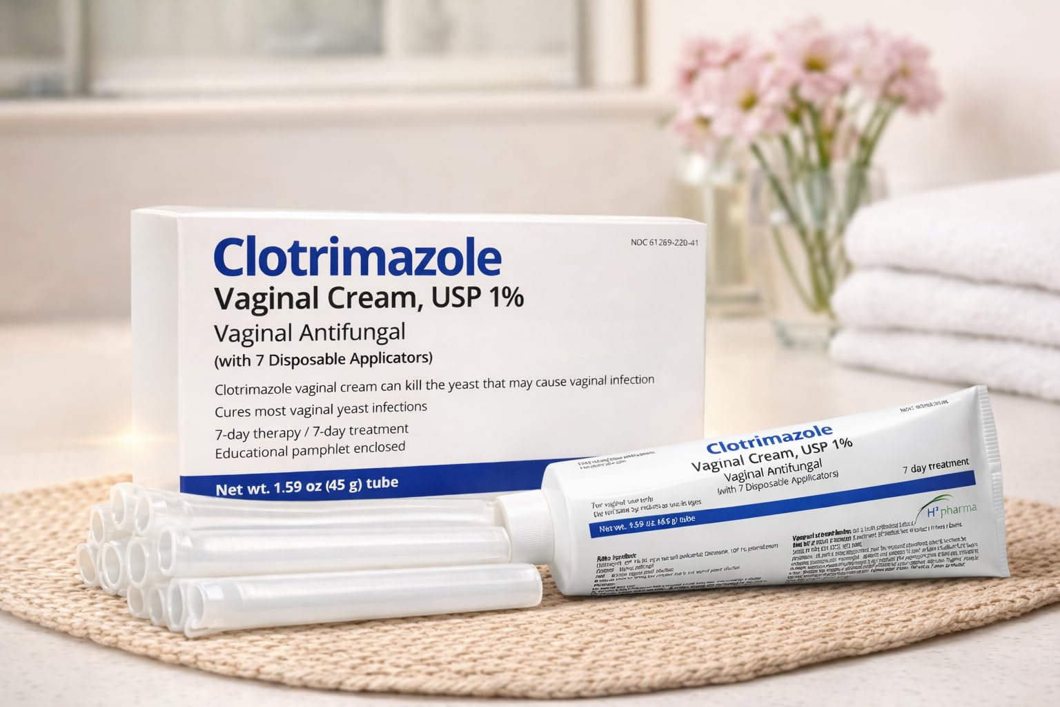 Vaginal yeast infection treatment with clotrimazole cream