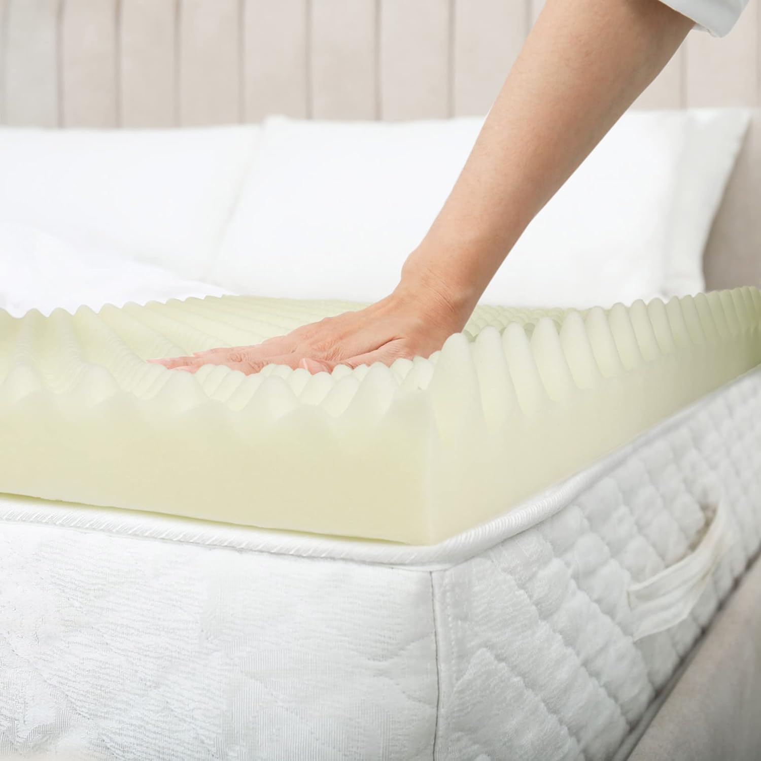 Vaunn Mattress Topper 79x35 in box ready for setup