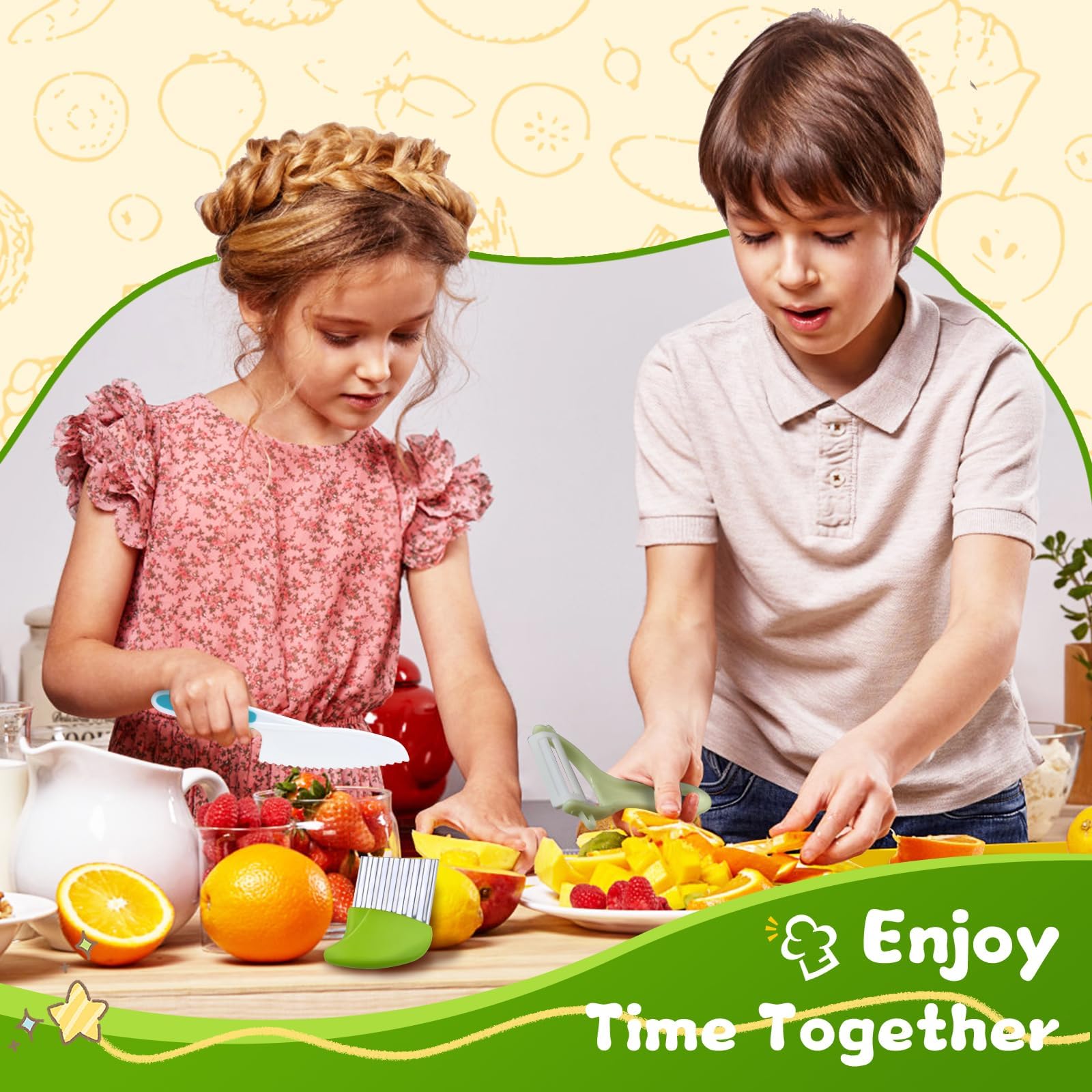 Plastic cake scraper and Y peeler included in set