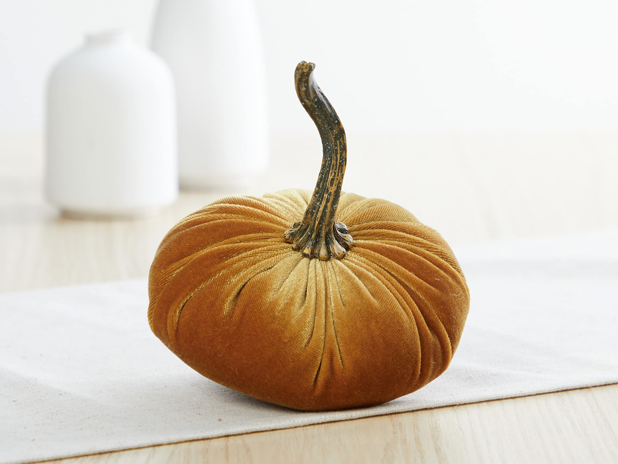 Medium velvet pumpkin 6.25x3.25 inches with 4 inch stem