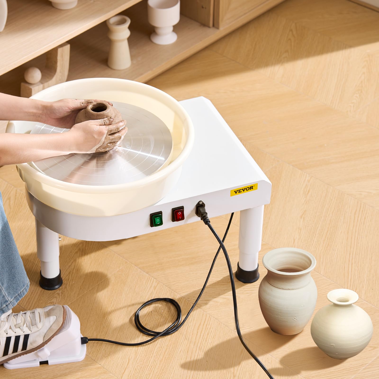 Foot pedal and control on VEVOR pottery wheel