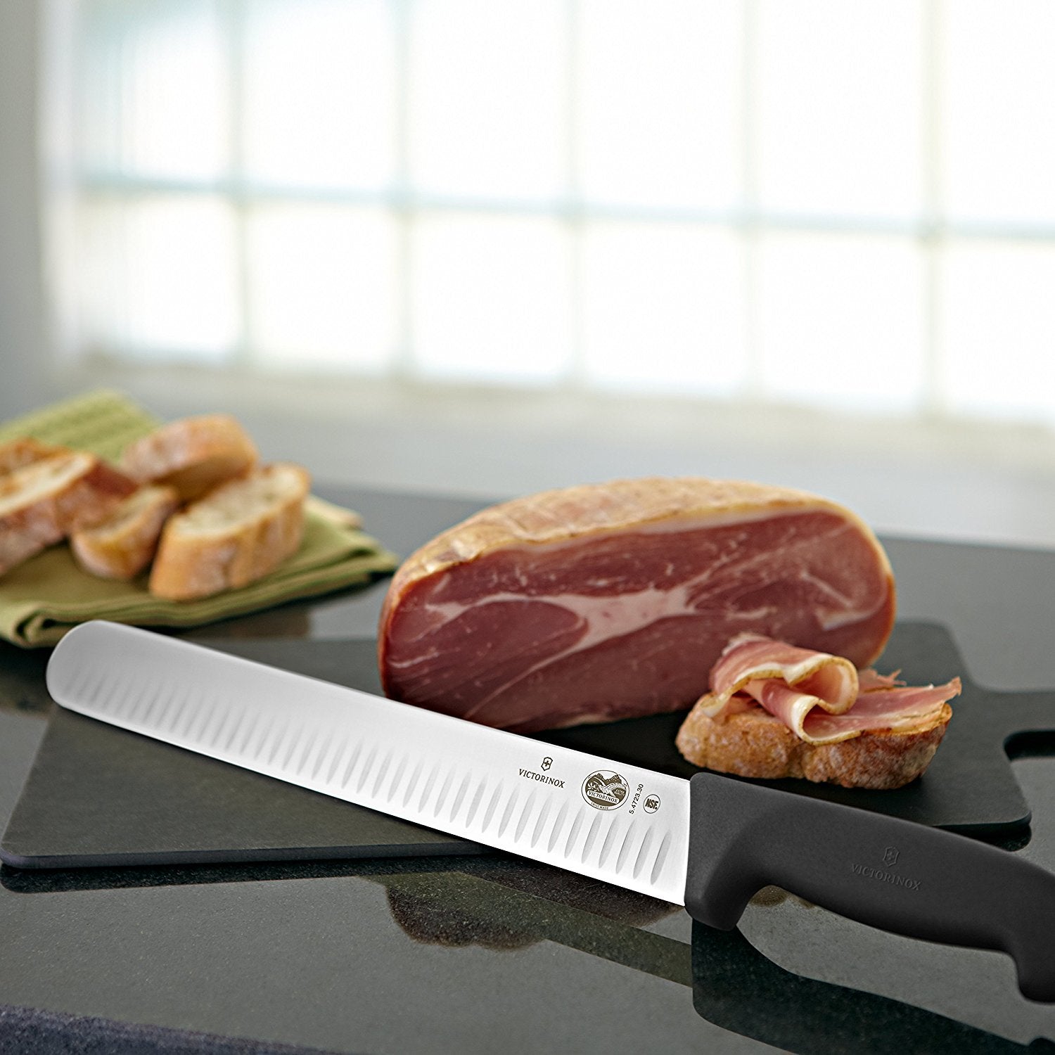 Fibrox Pro ergonomic handle on Victorinox slicing knife