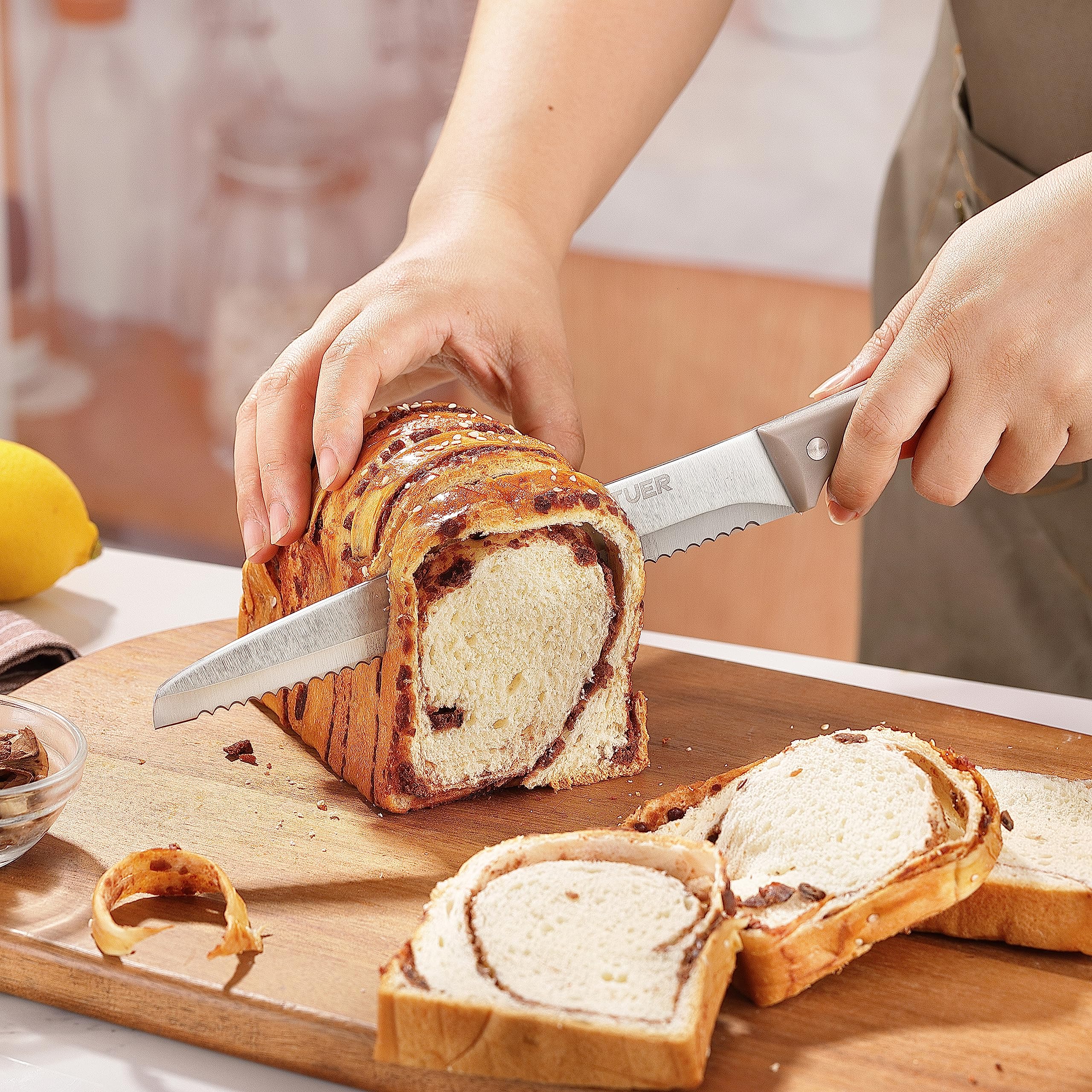 VITUER bread knife for homemade bread with cover