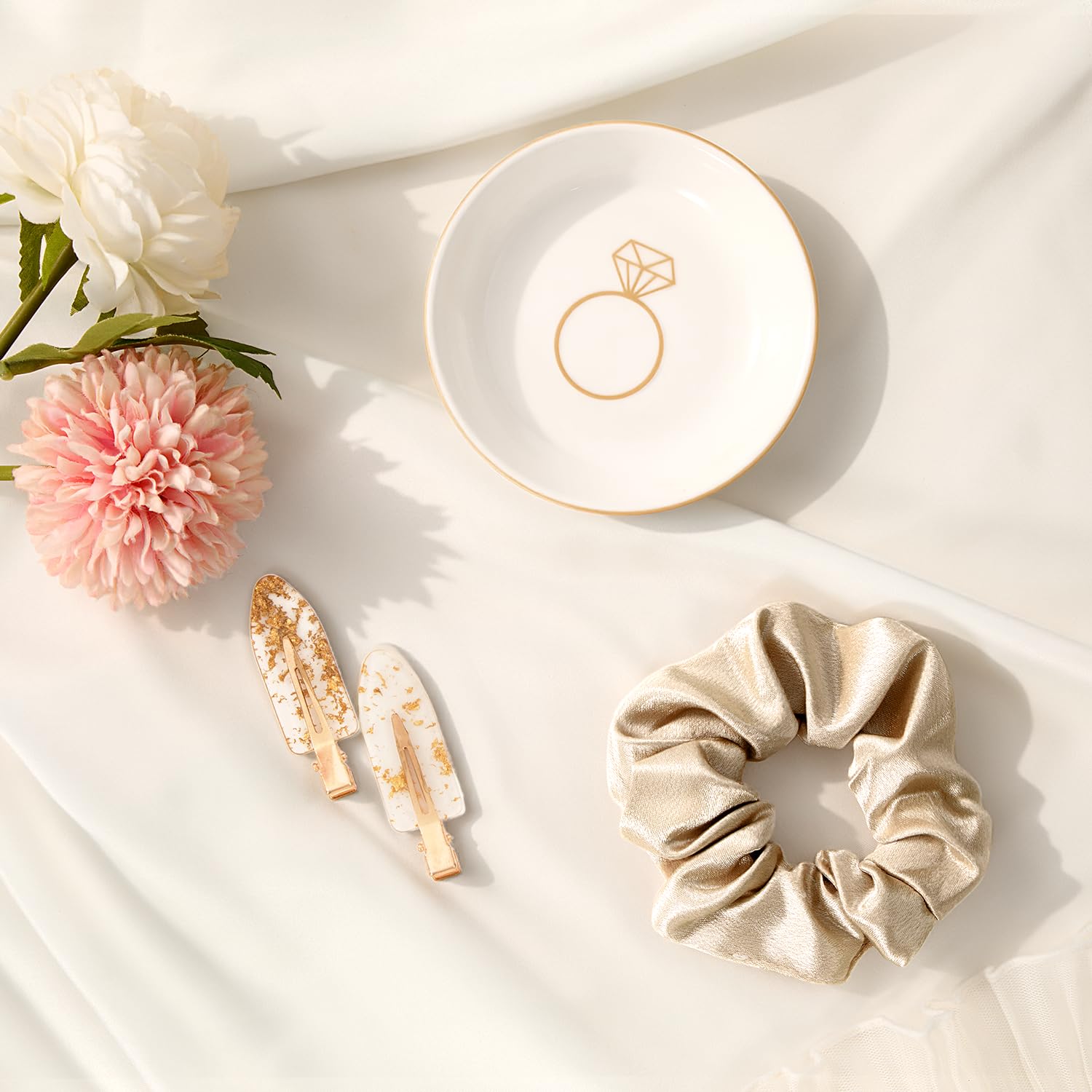 Hair clips included in VKTASIMK engagement gift set