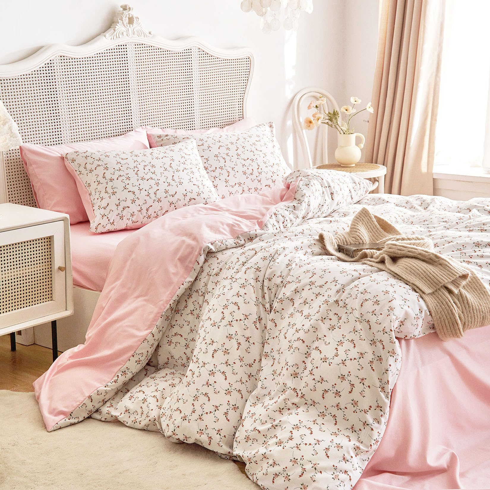 Full size comforter 80 by 90 inches with two pillowcases 20 by 26