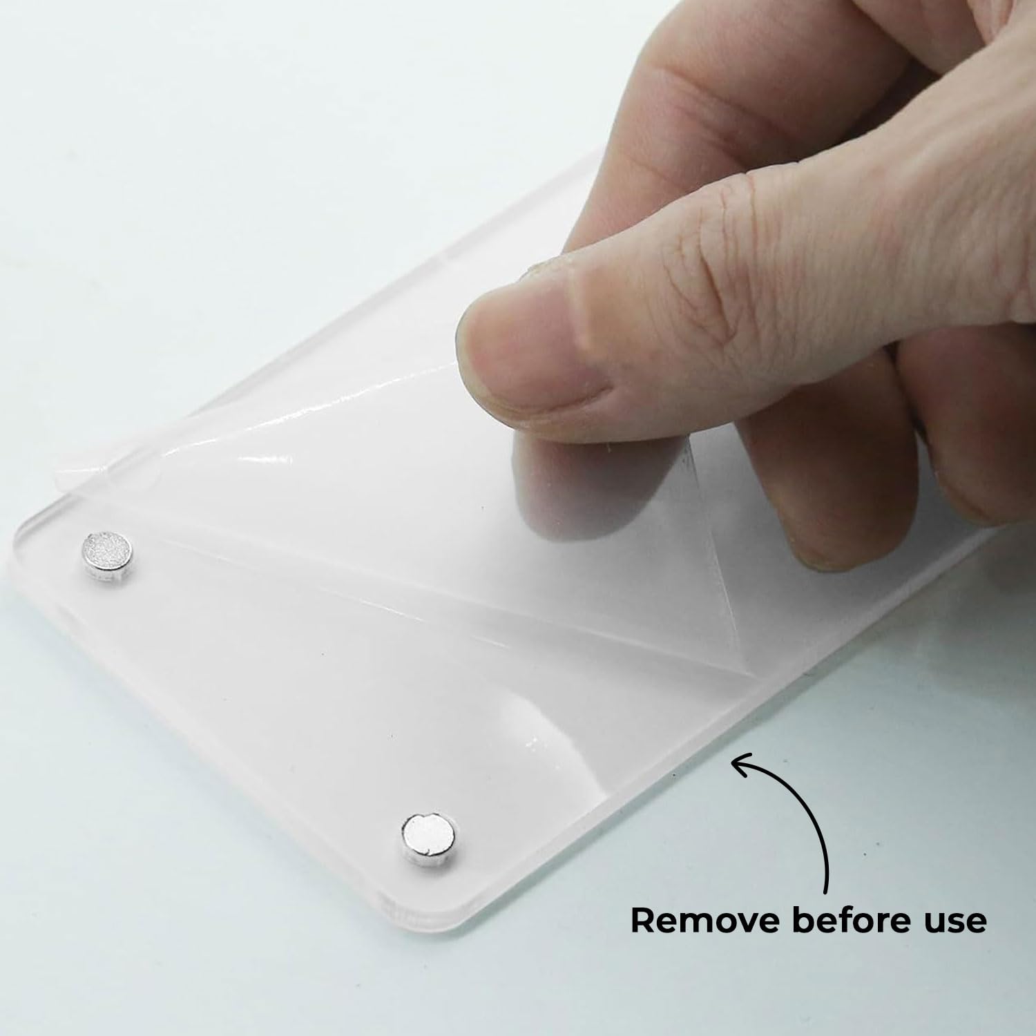 Easy clip-on installation without tools